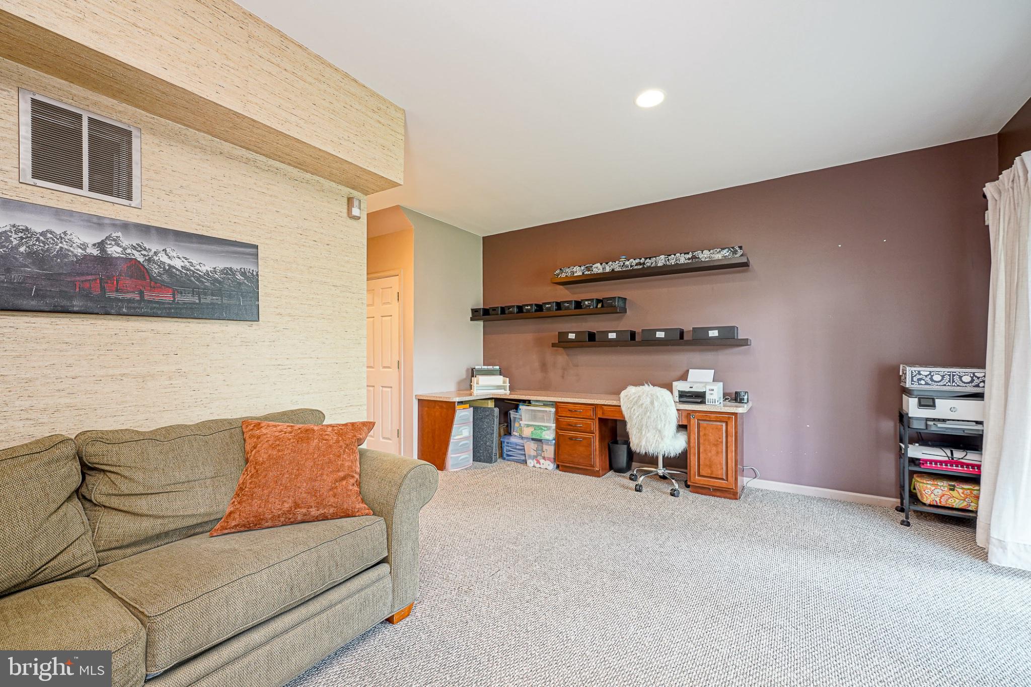 7 WINTERBERRY PLACE