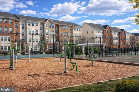 Tiny photo for 5841 Bella Marie Way, FREDERICK, MD 21703 (MLS # MDFR2076404)