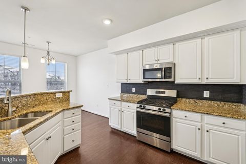 Tiny photo for 5841 Bella Marie Way, FREDERICK, MD 21703 (MLS # MDFR2076404)