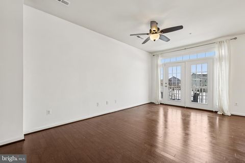 Tiny photo for 5841 Bella Marie Way, FREDERICK, MD 21703 (MLS # MDFR2076404)