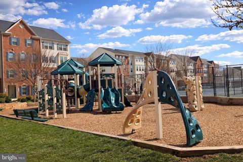 Tiny photo for 5841 Bella Marie Way, FREDERICK, MD 21703 (MLS # MDFR2076404)