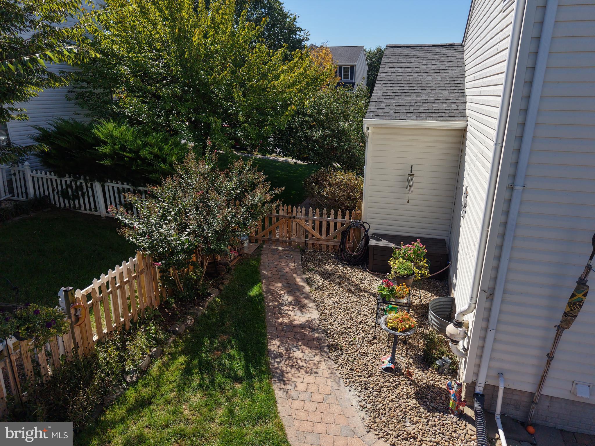 MEADOWBROOK - Residential