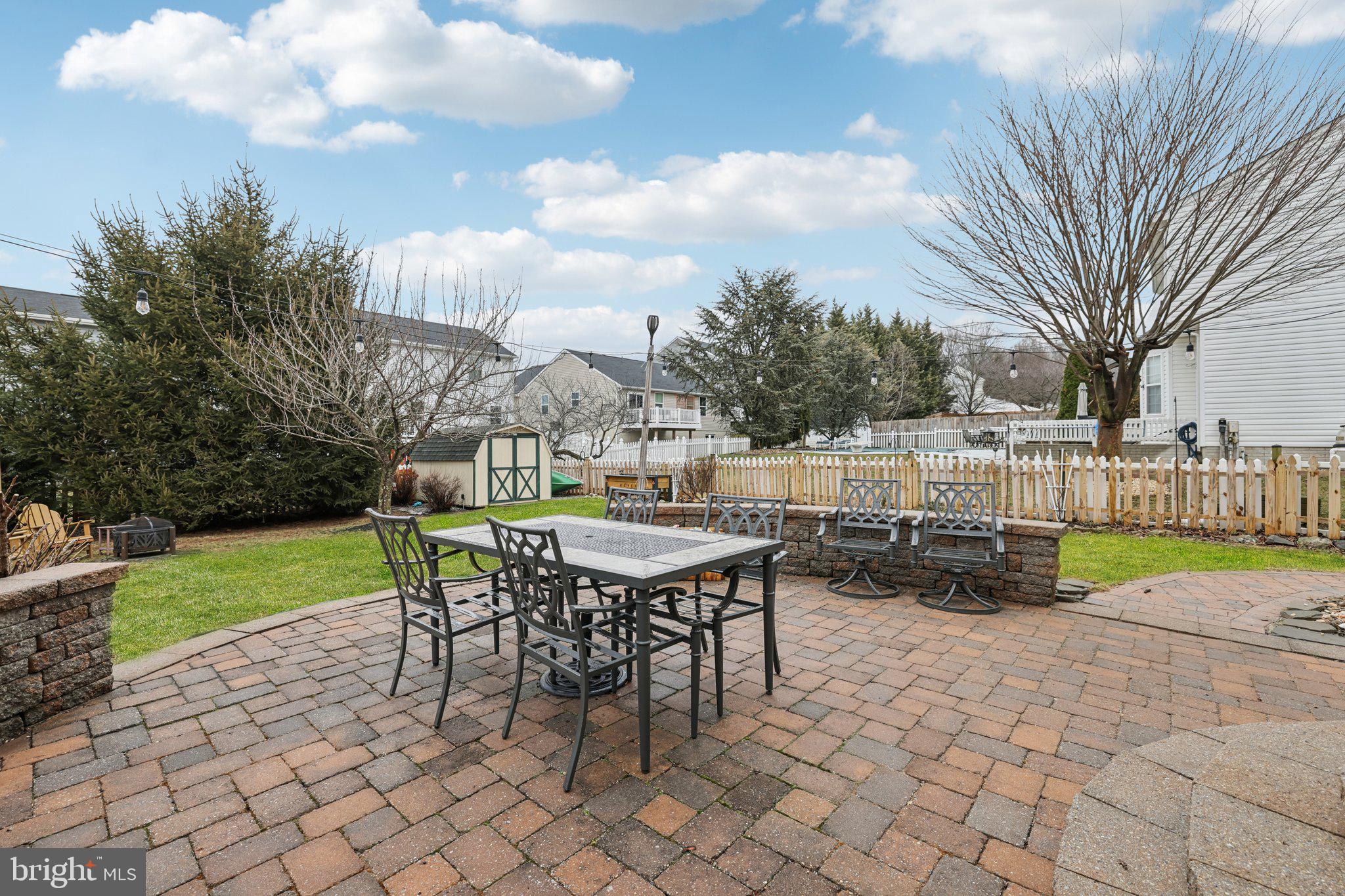 MEADOWBROOK - Residential