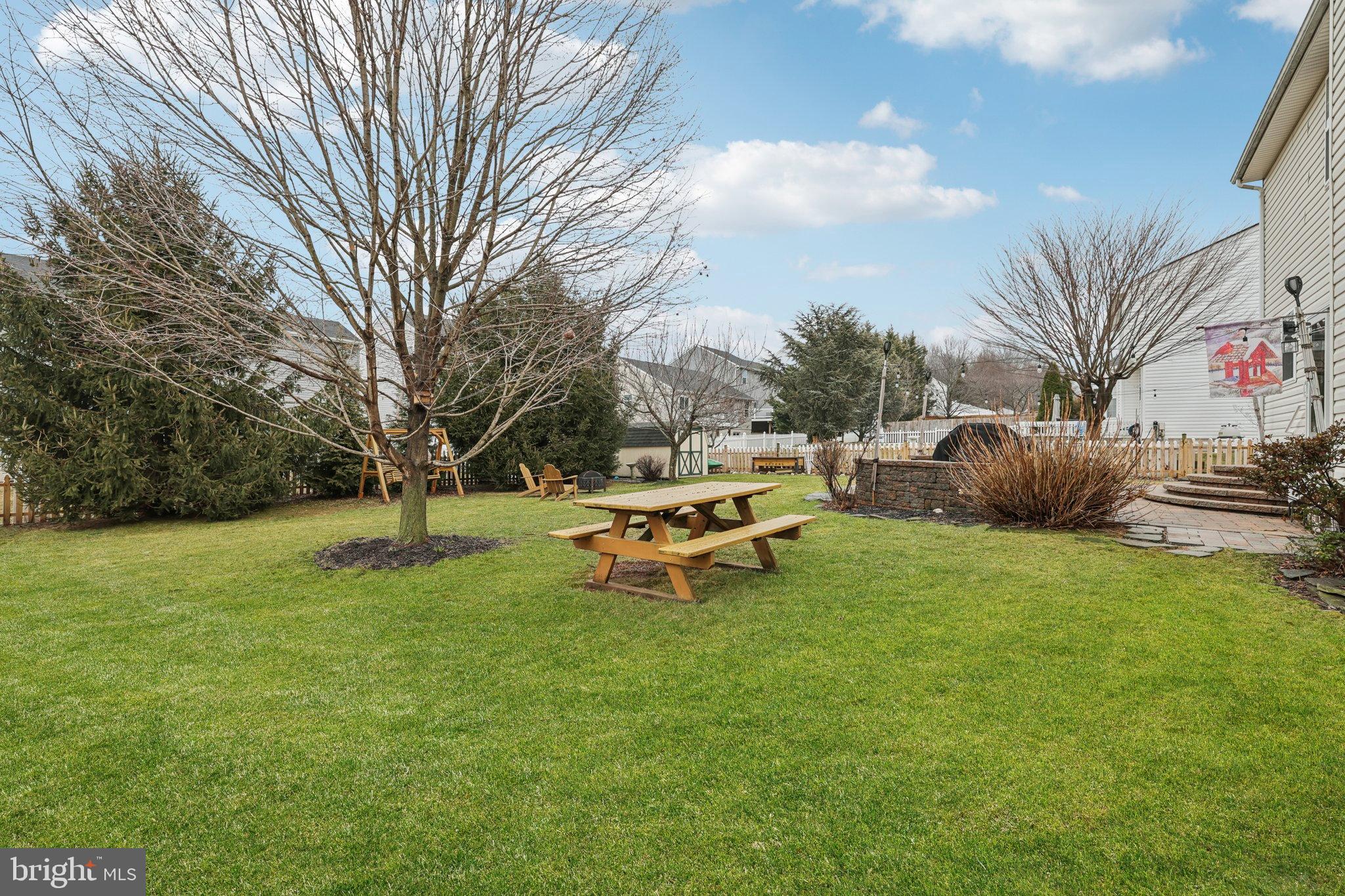 MEADOWBROOK - Residential