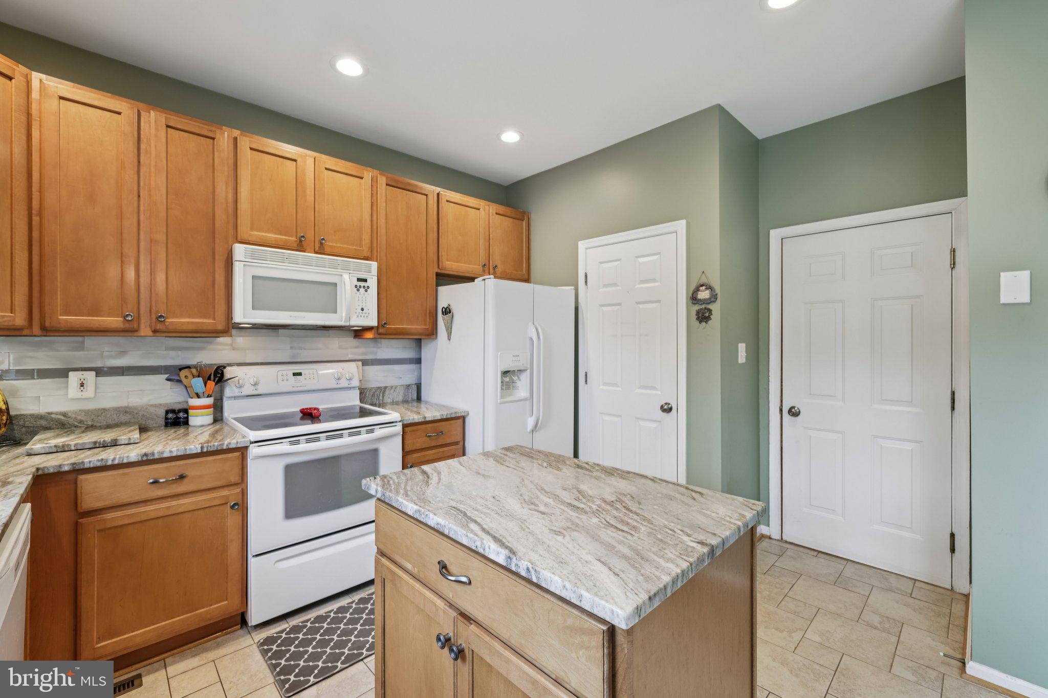 MEADOWBROOK - Residential