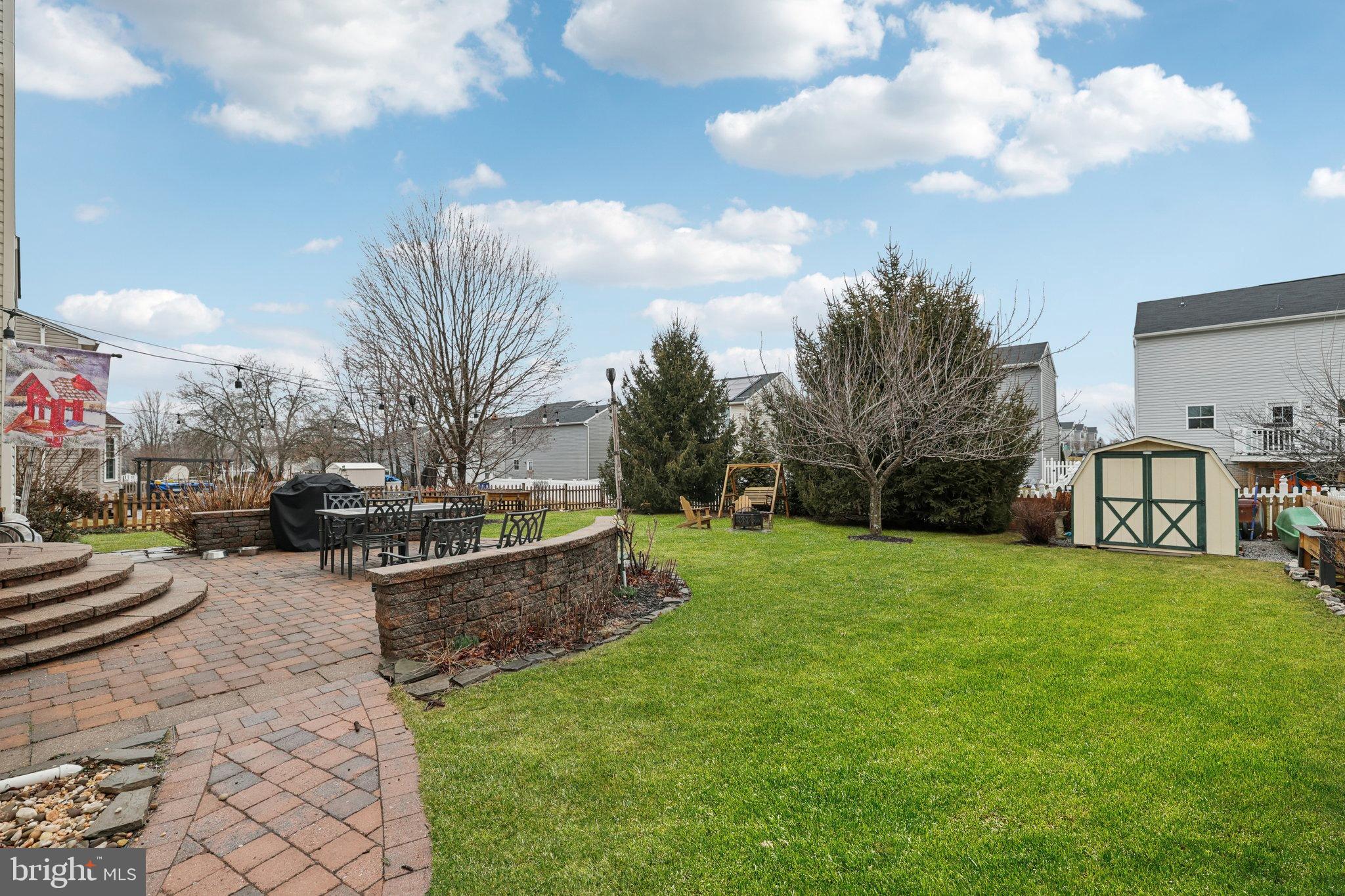 MEADOWBROOK - Residential