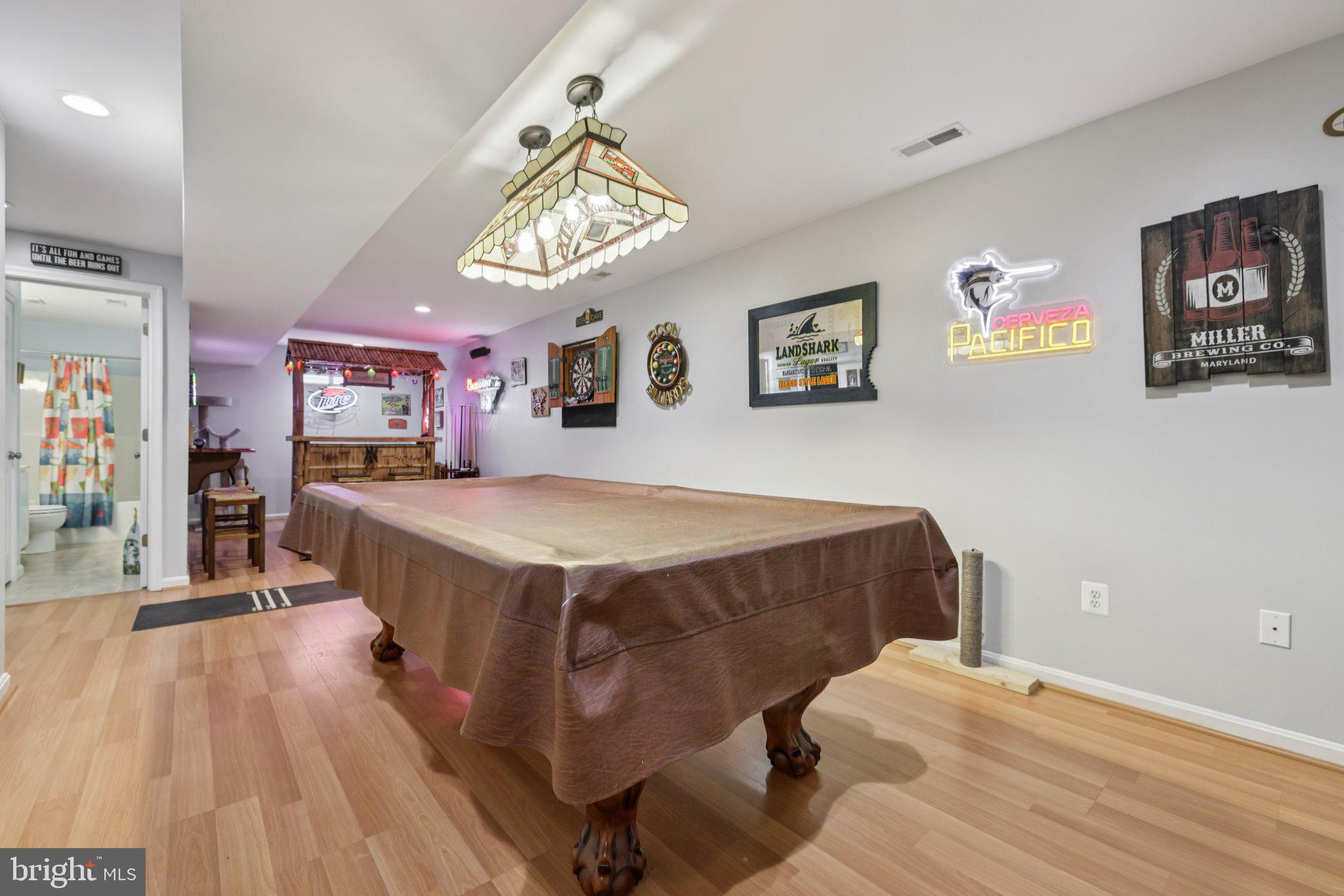 MEADOWBROOK - Residential