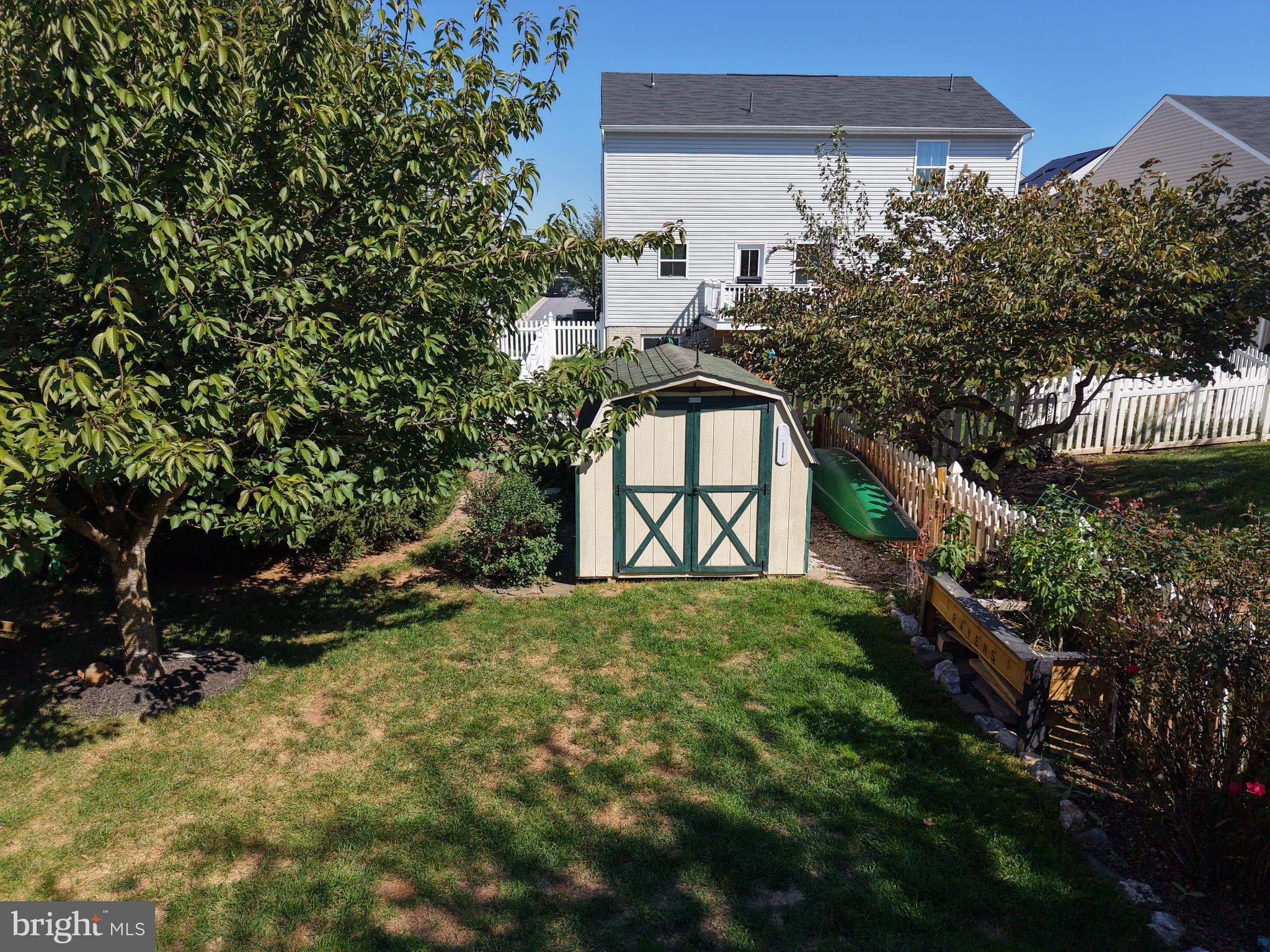 MEADOWBROOK - Residential