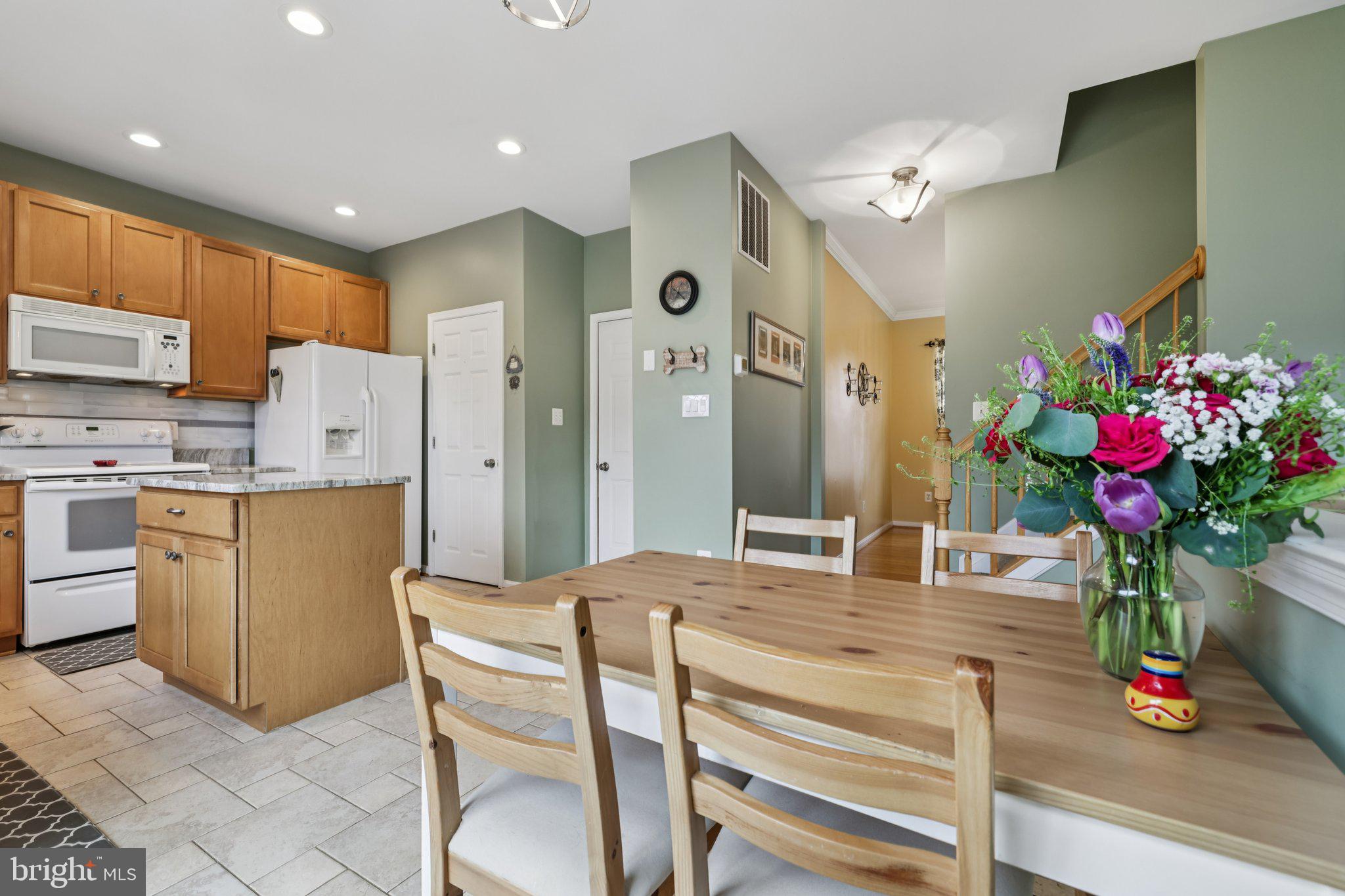 MEADOWBROOK - Residential