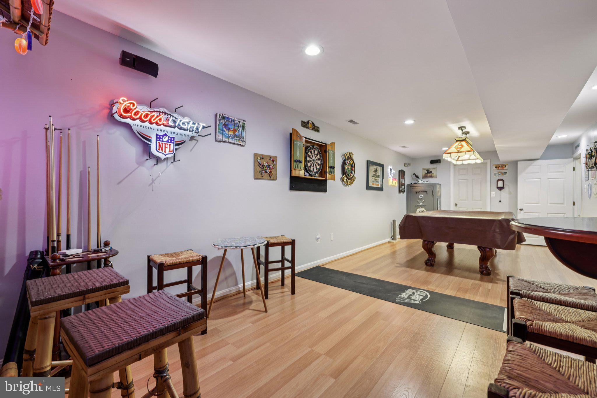 MEADOWBROOK - Residential