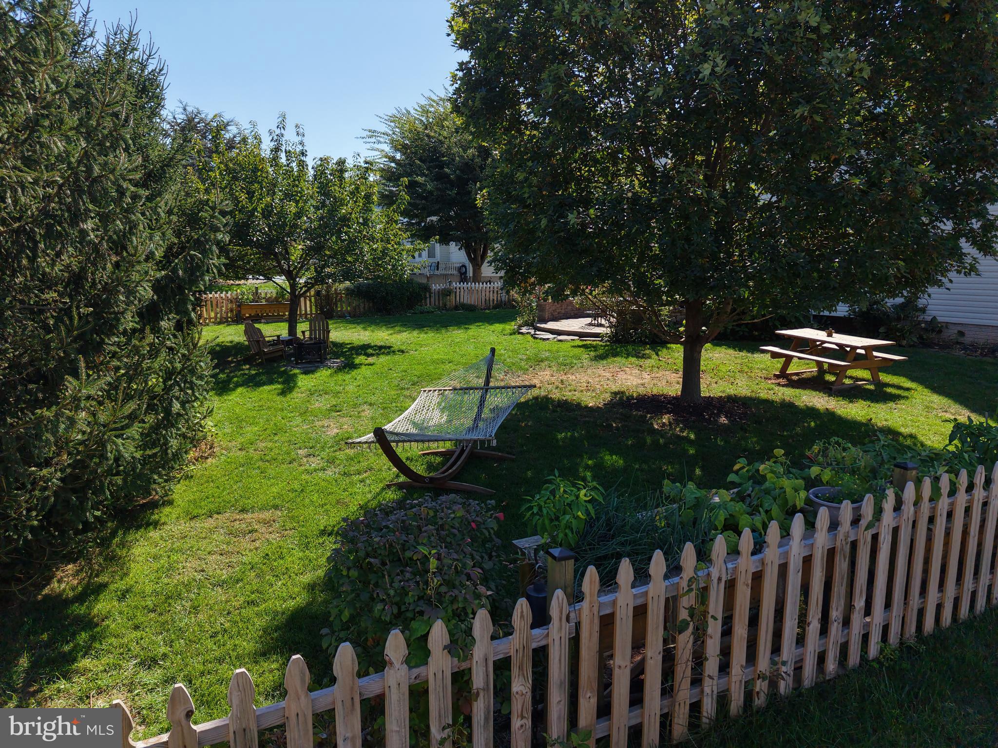 MEADOWBROOK - Residential