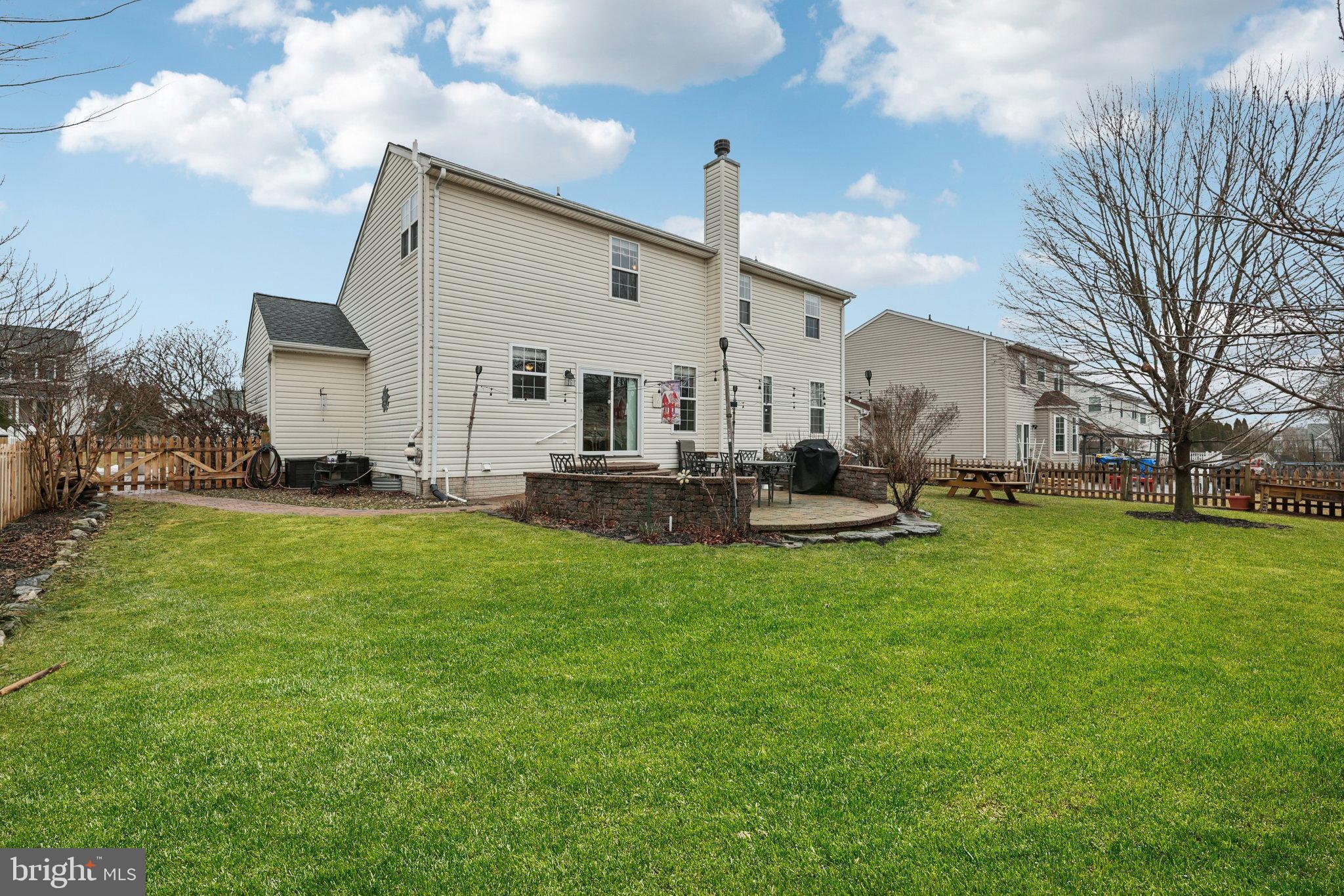 MEADOWBROOK - Residential