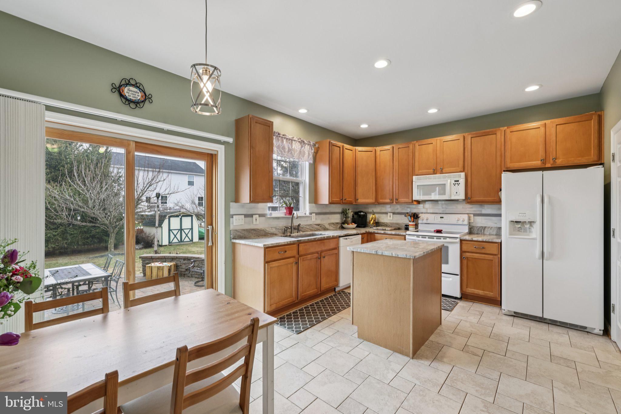 MEADOWBROOK - Residential