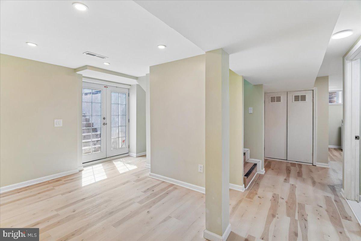 ROCKLAND - Residential