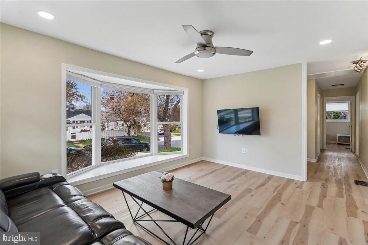 ROCKLAND - Residential