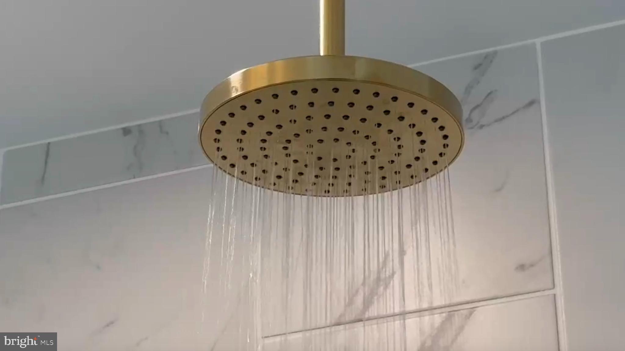 TYSONS RIDGE - Residential Lease