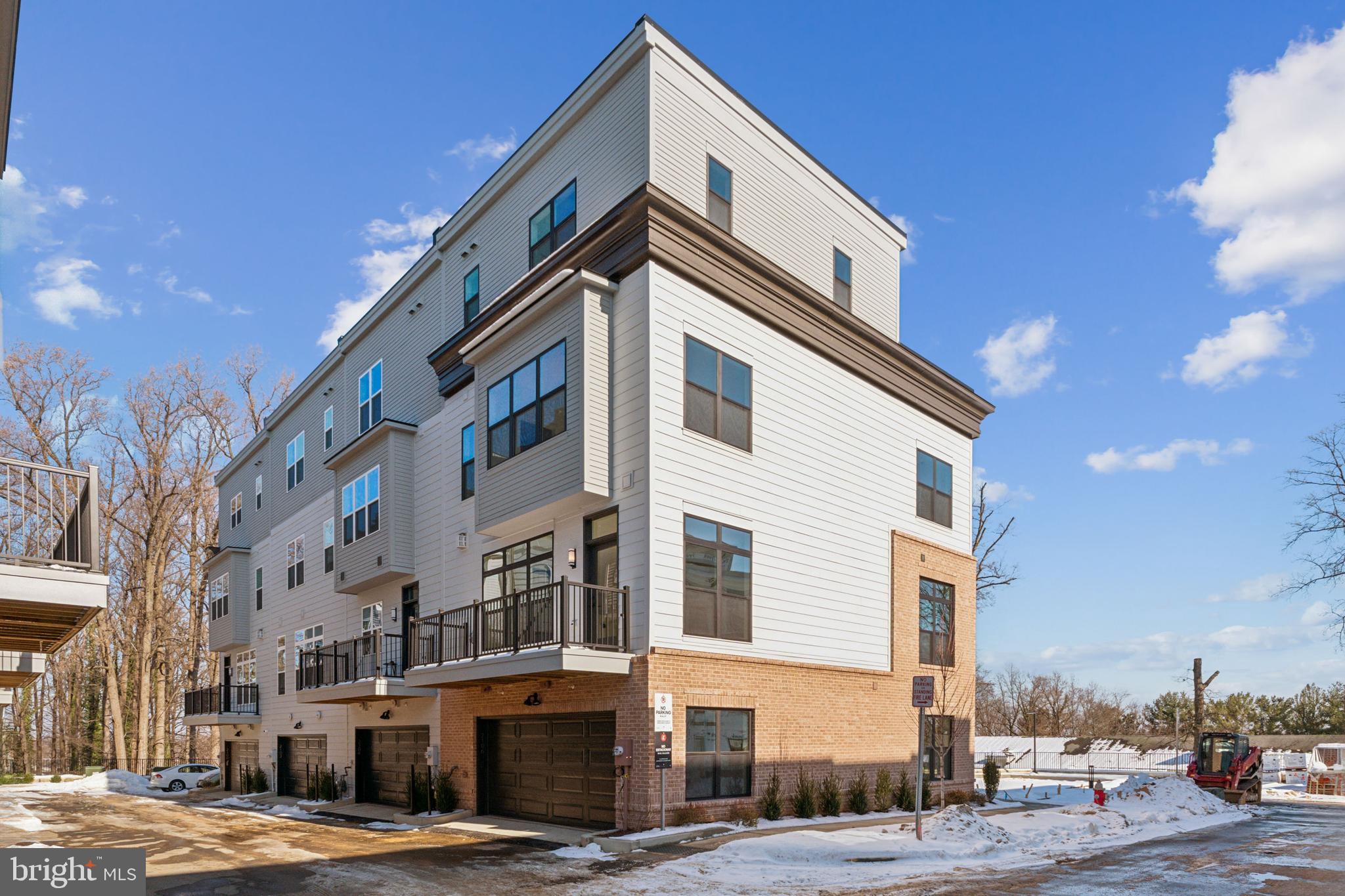 TYSONS RIDGE - Residential Lease