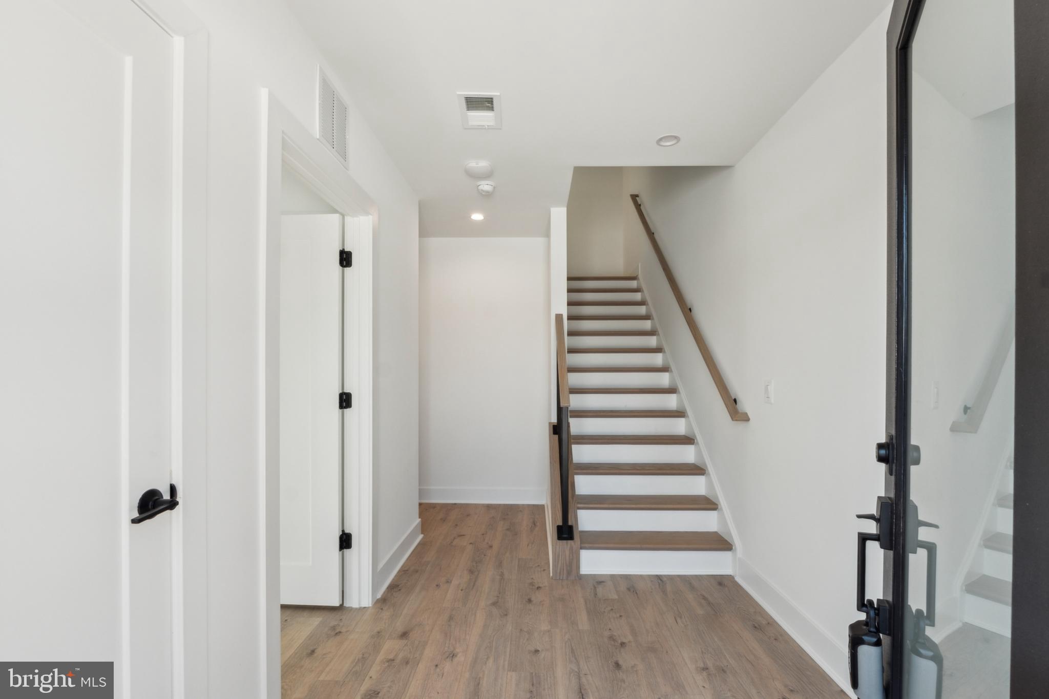 TYSONS RIDGE - Residential Lease