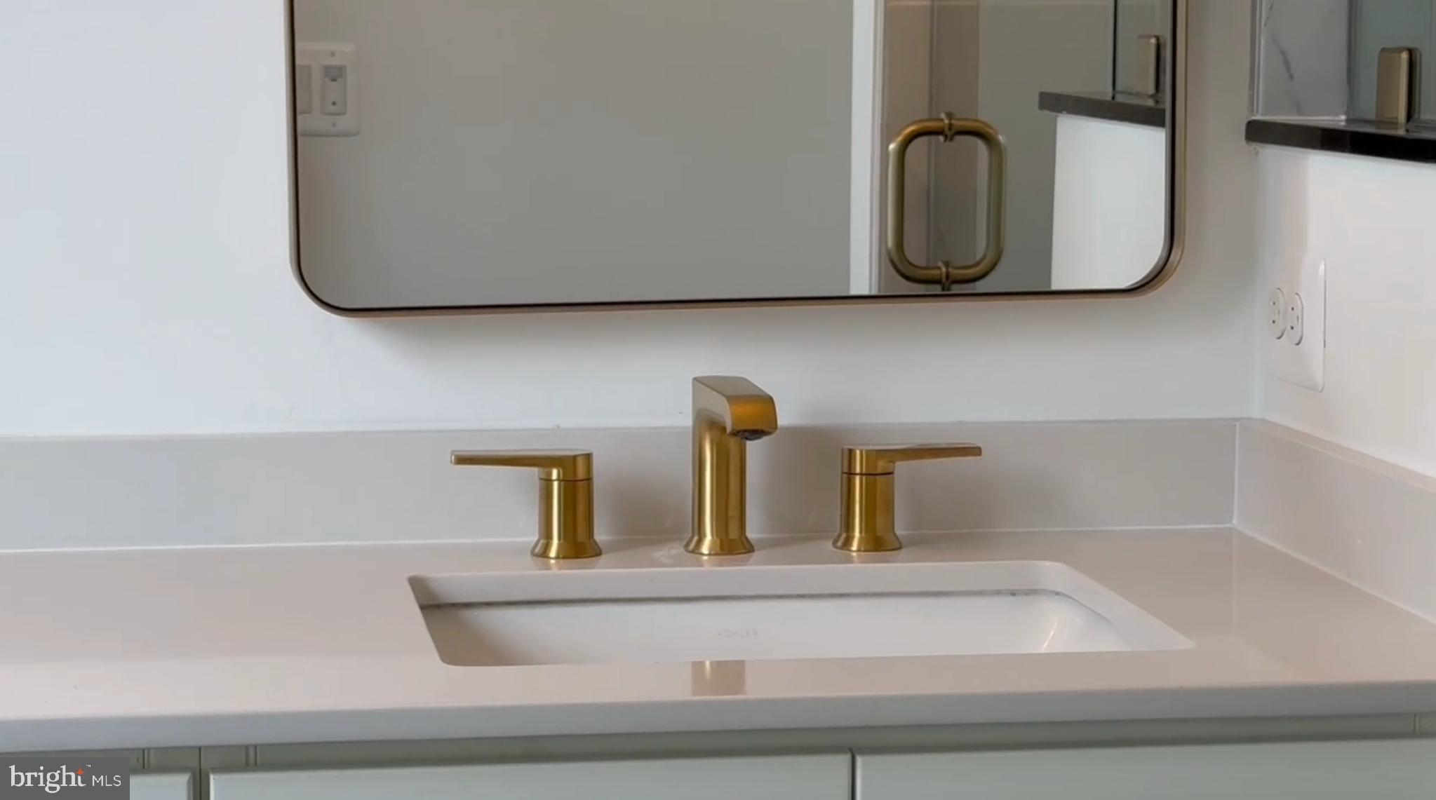 TYSONS RIDGE - Residential Lease