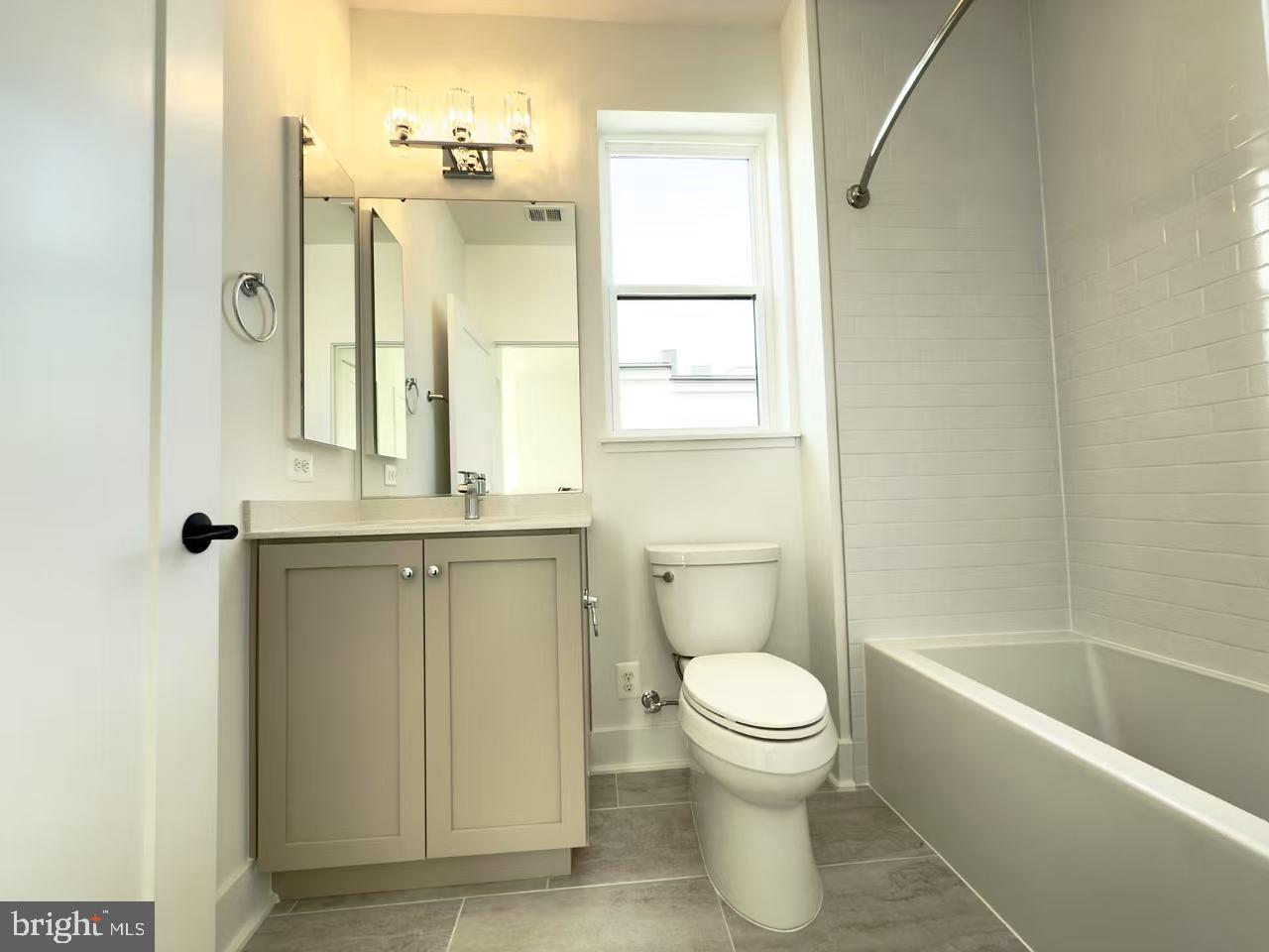 TYSONS RIDGE - Residential Lease