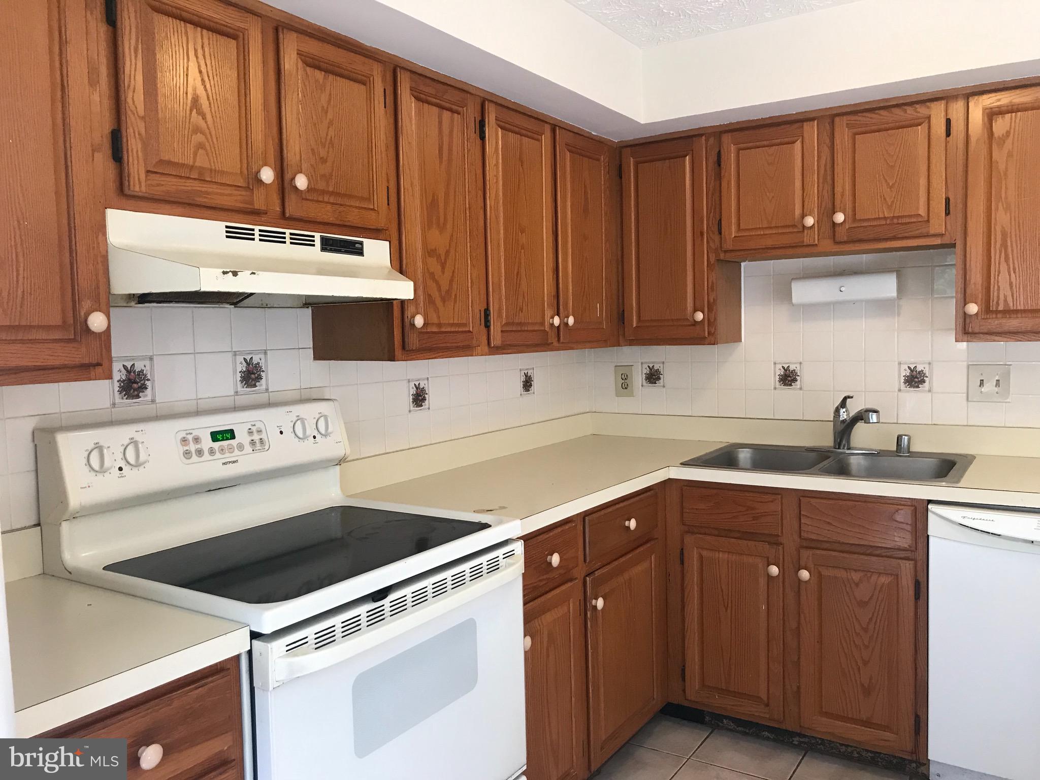 PORT O DUMFRIES - Residential Lease