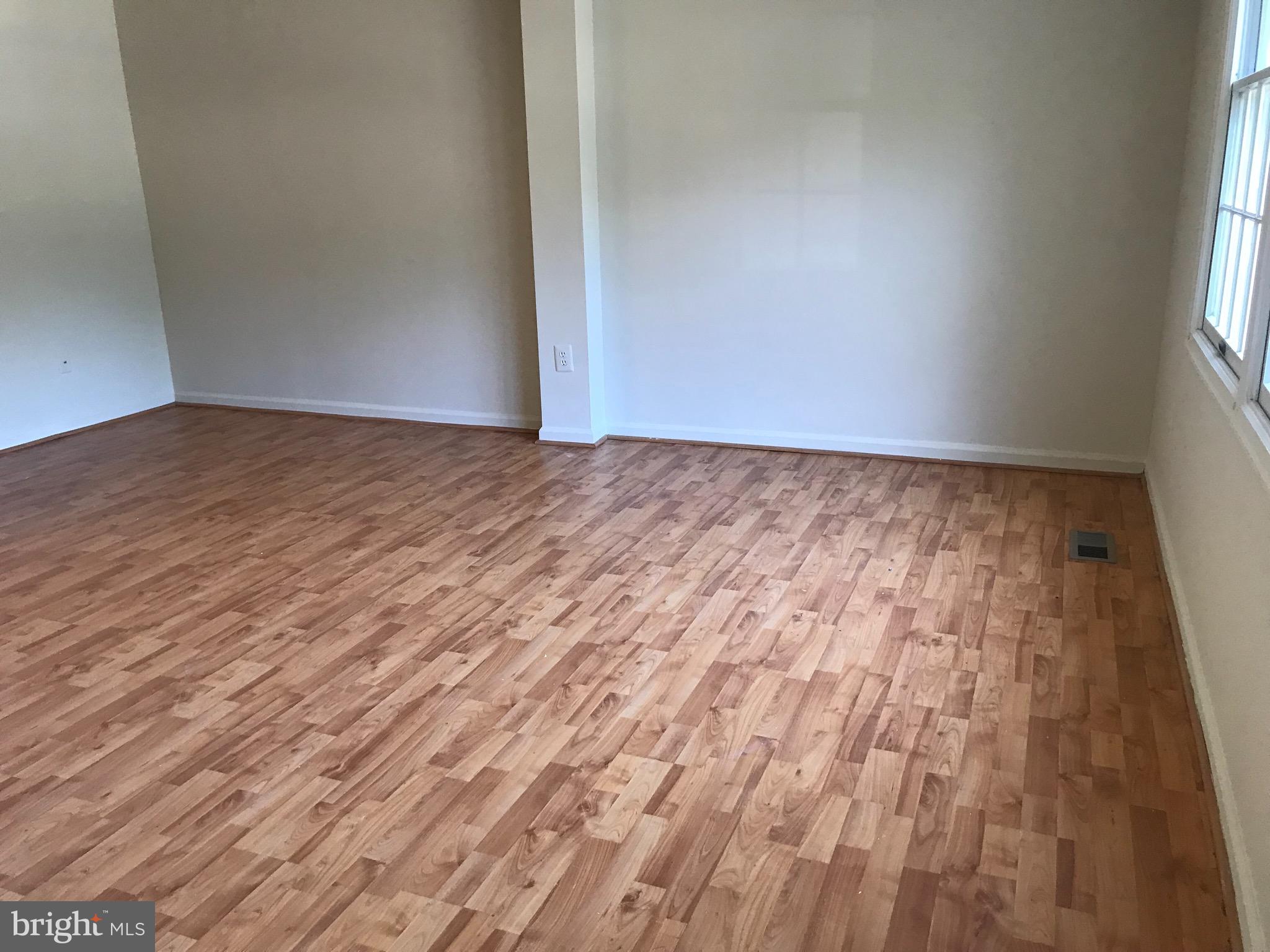 PORT O DUMFRIES - Residential Lease