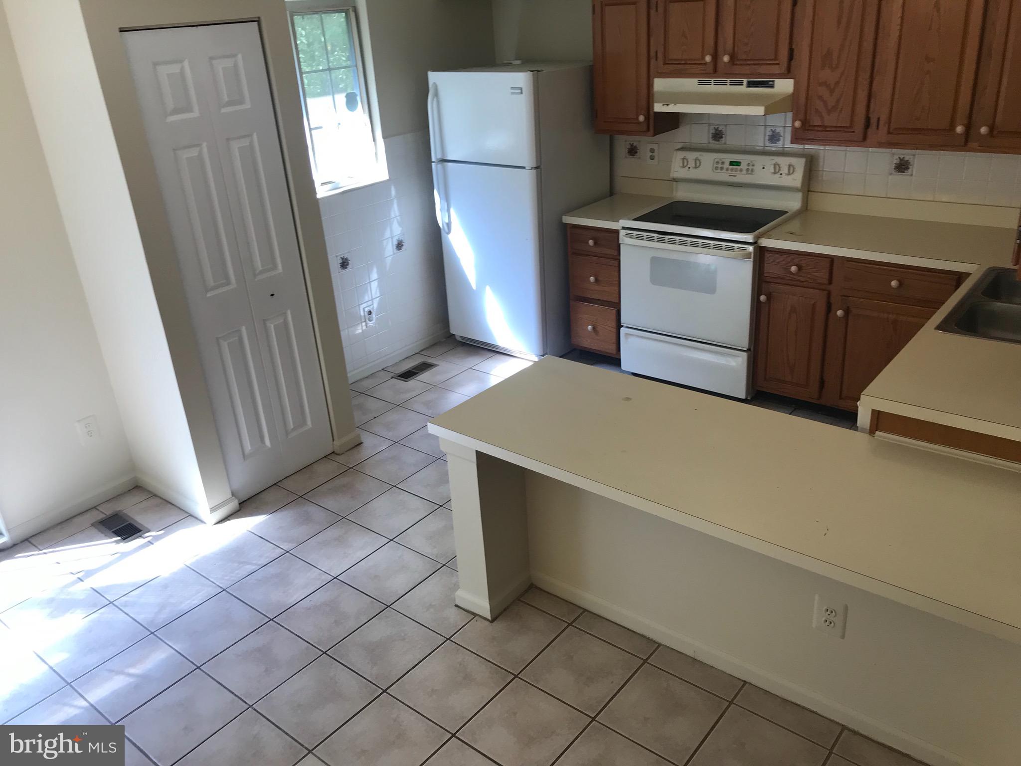 PORT O DUMFRIES - Residential Lease