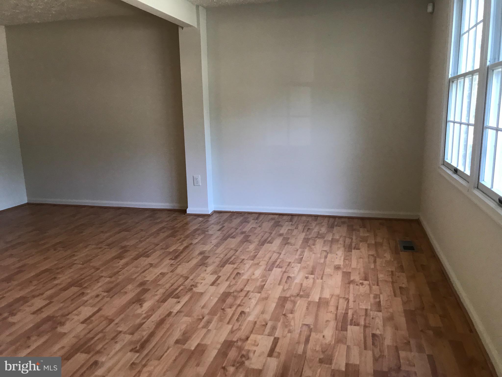 PORT O DUMFRIES - Residential Lease