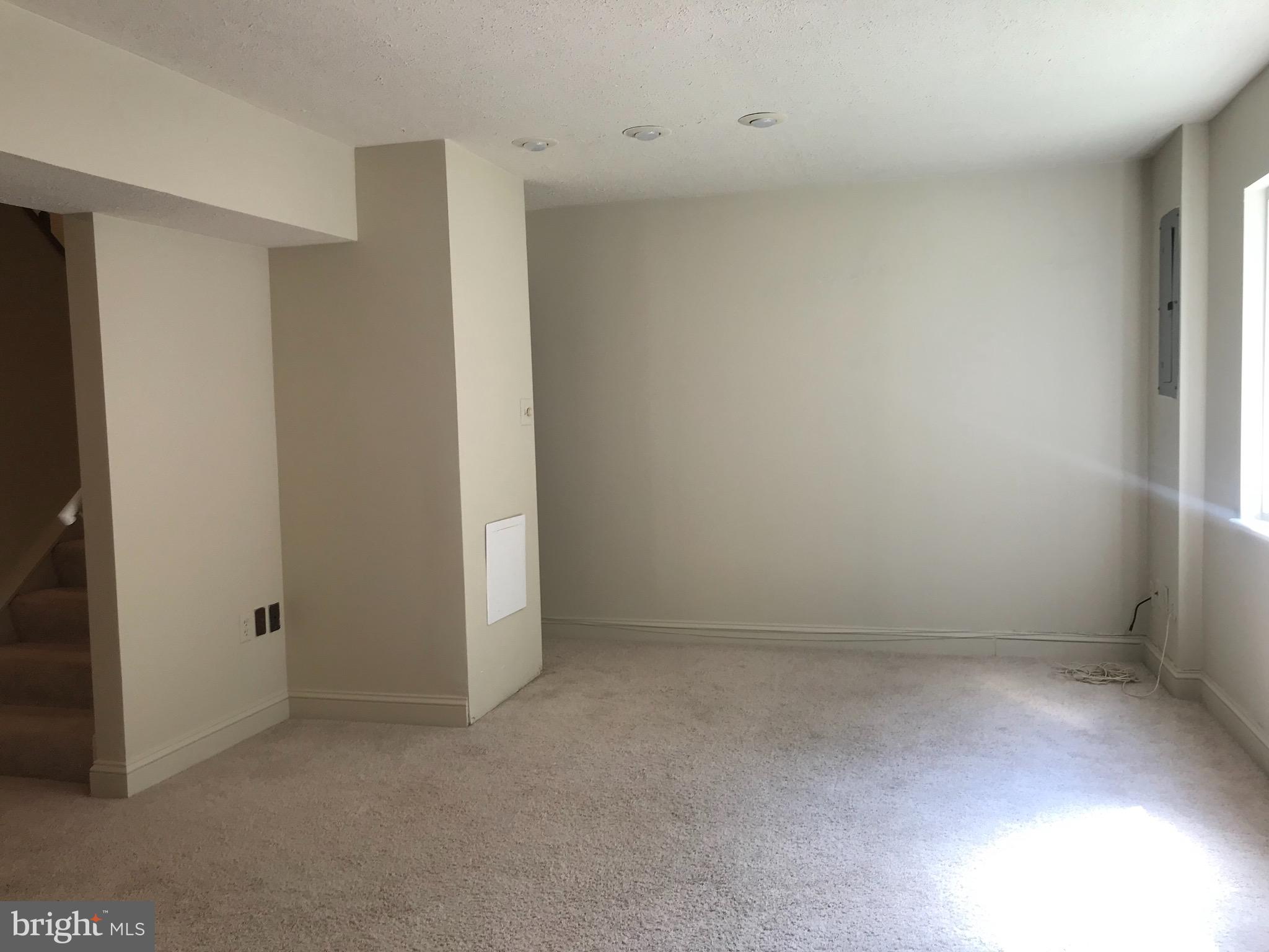 PORT O DUMFRIES - Residential Lease