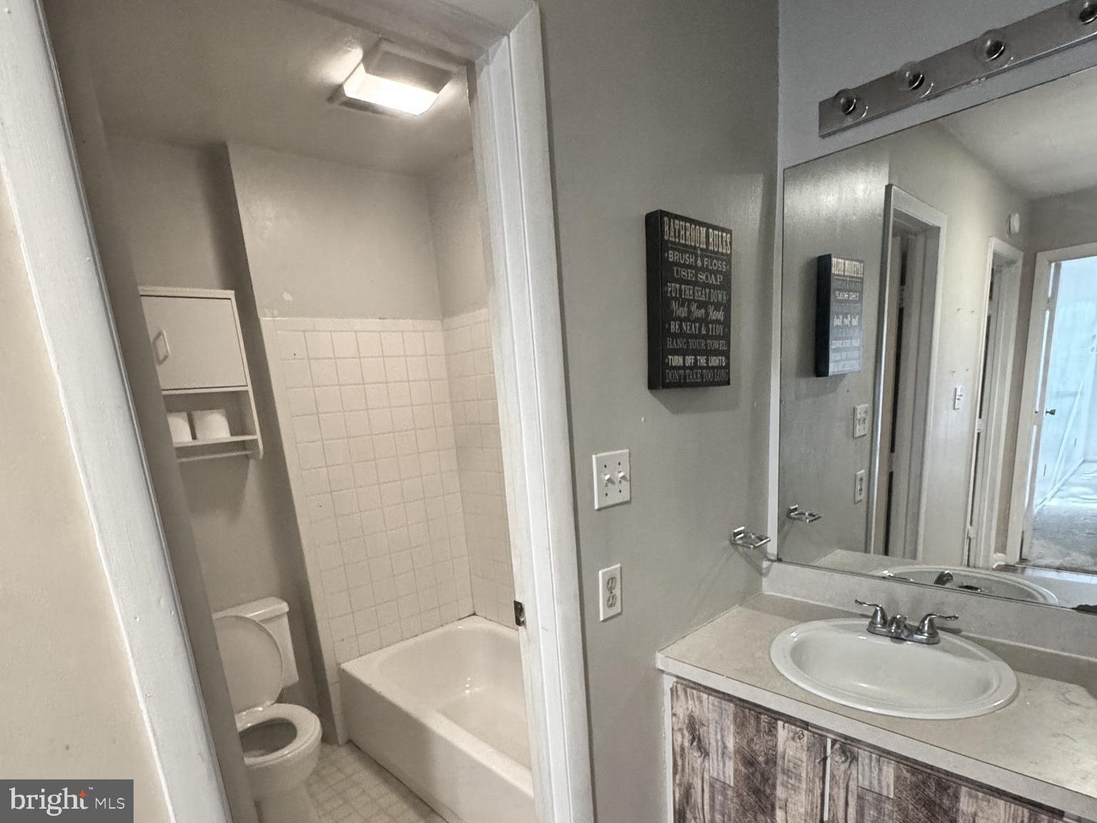 5778 REXFORD COURT B 5778B