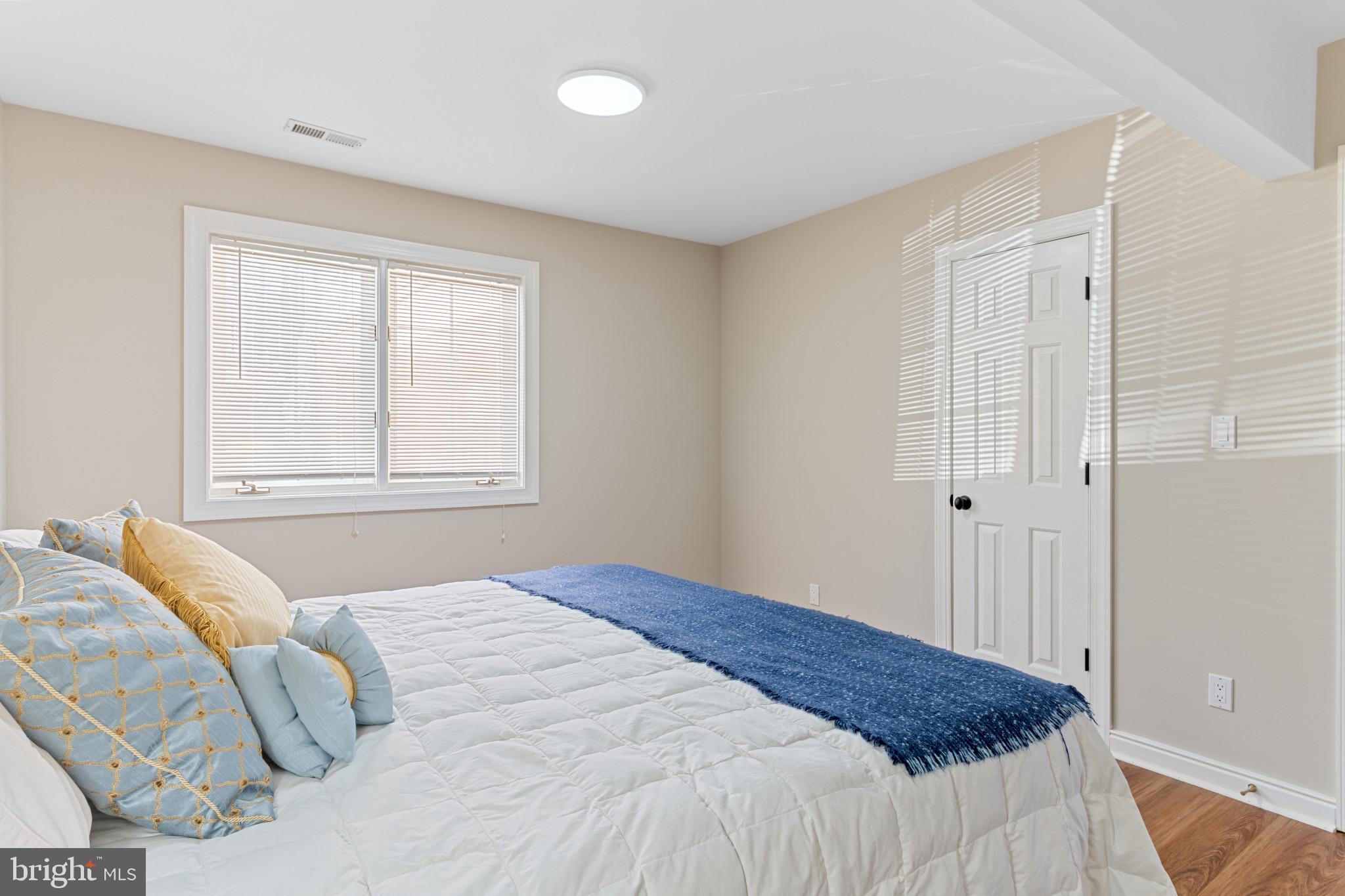 LAKE OF THE WOODS - Residential