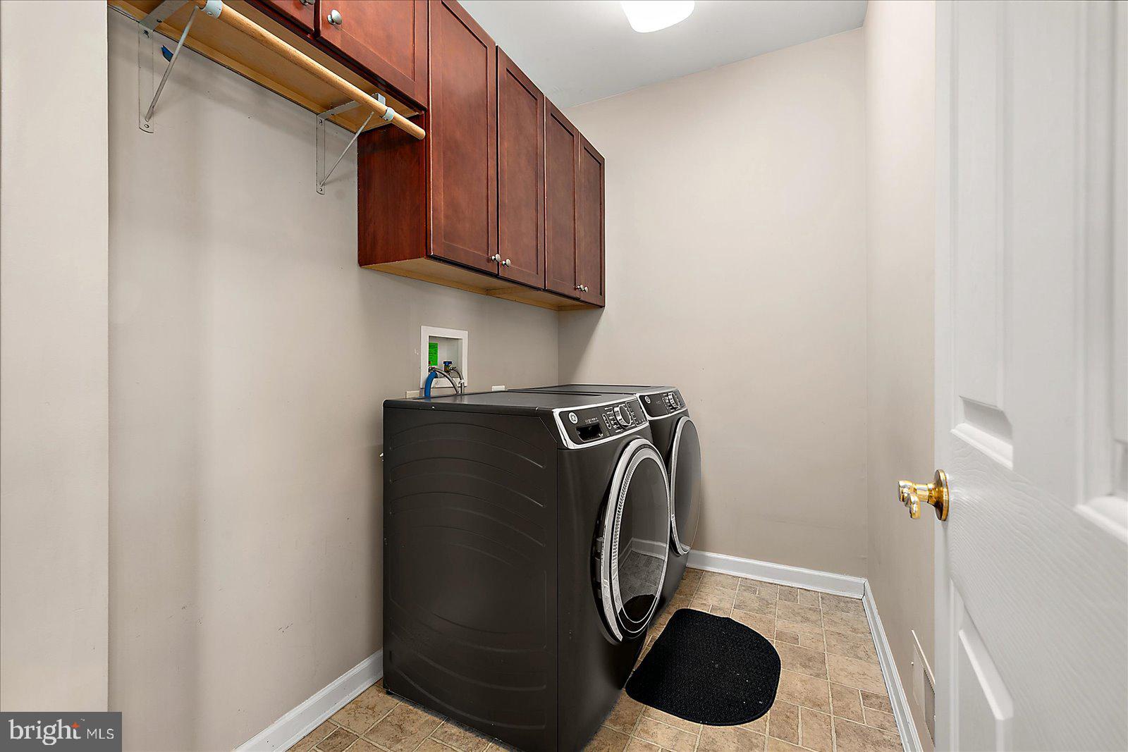 FRANKLIN KNOLL - Residential