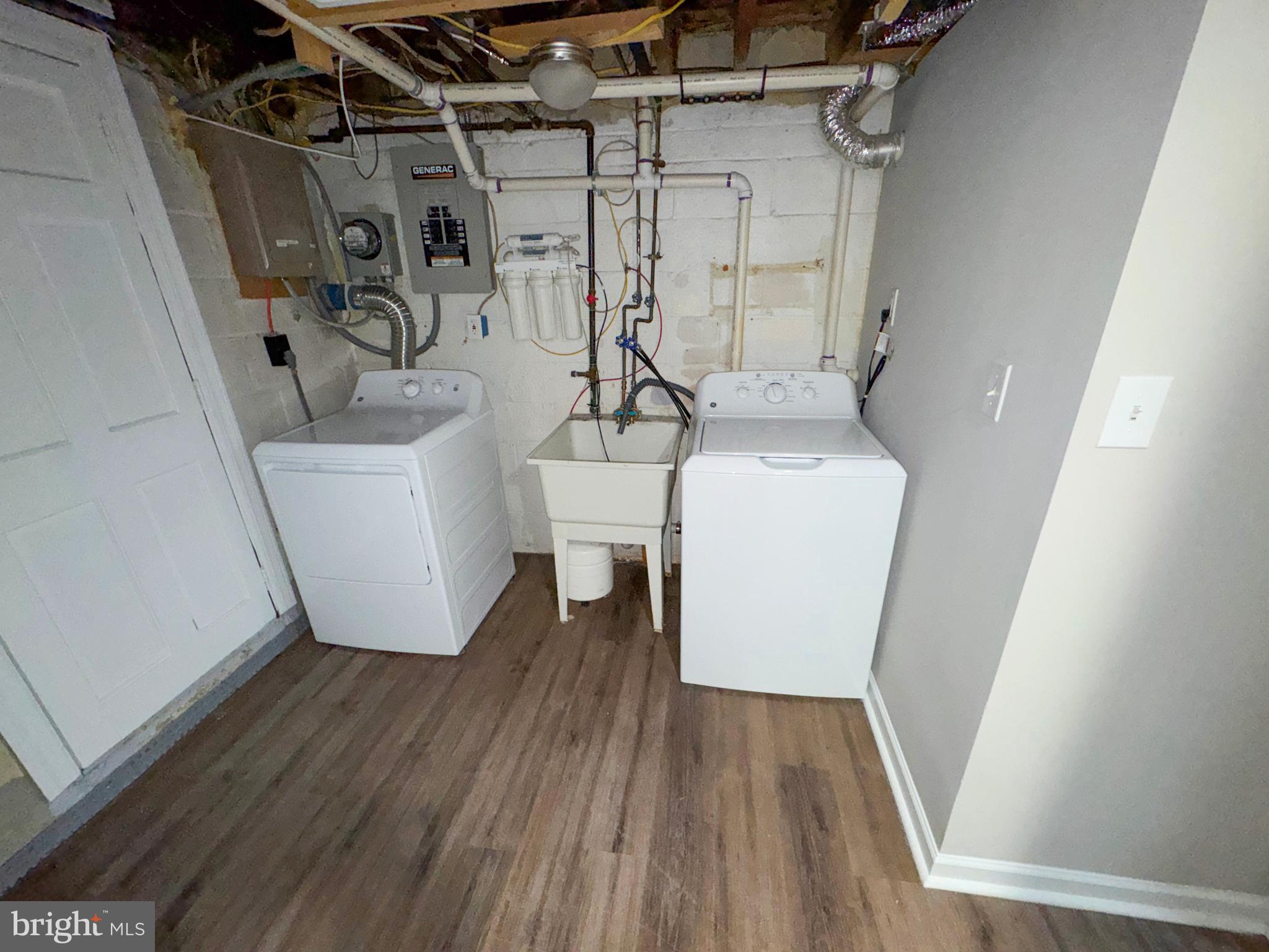 NORTH POINT VILLAGE - Residential