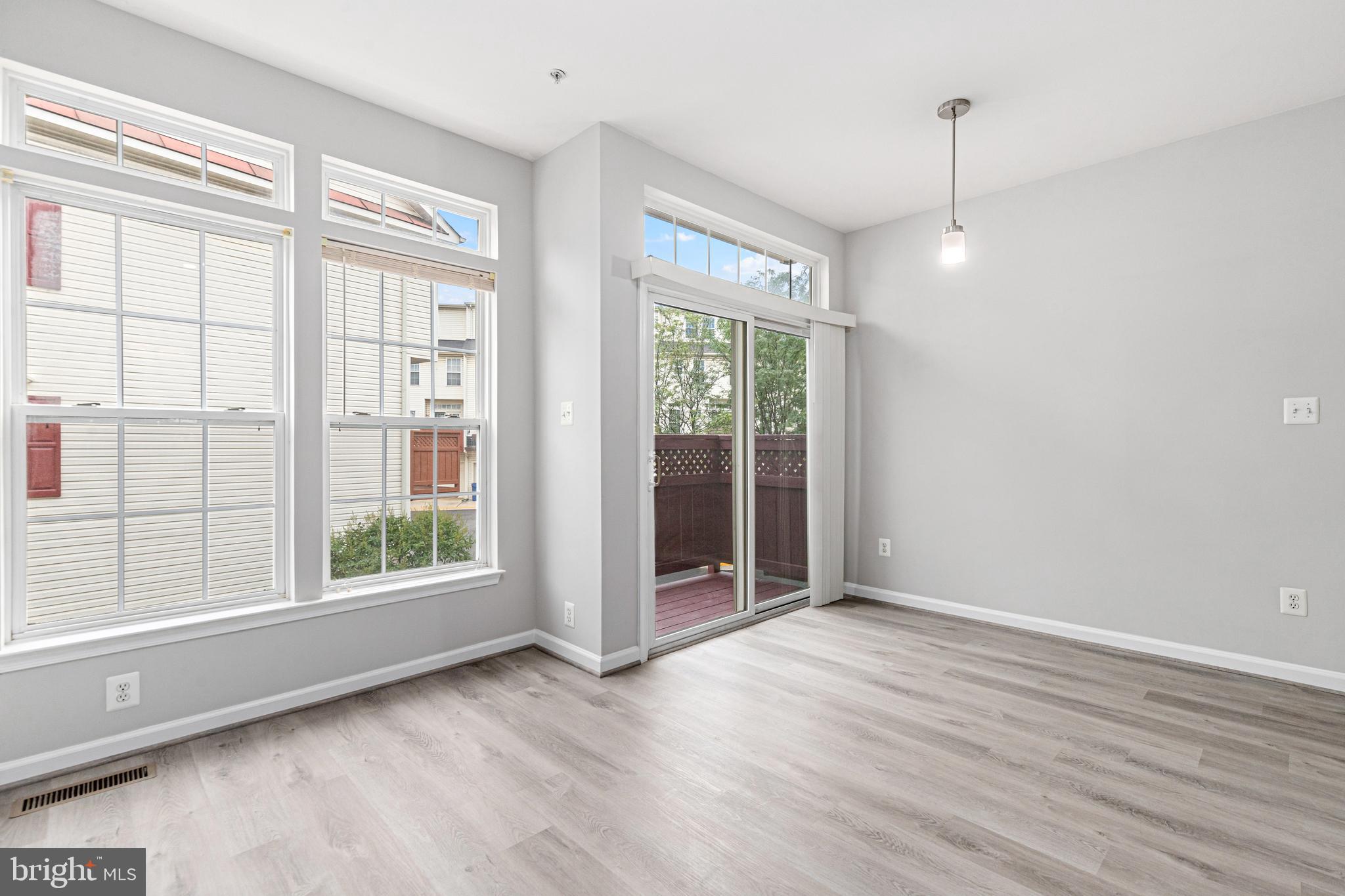 METRO PLACE AT DUNN LORING - Residential Lease