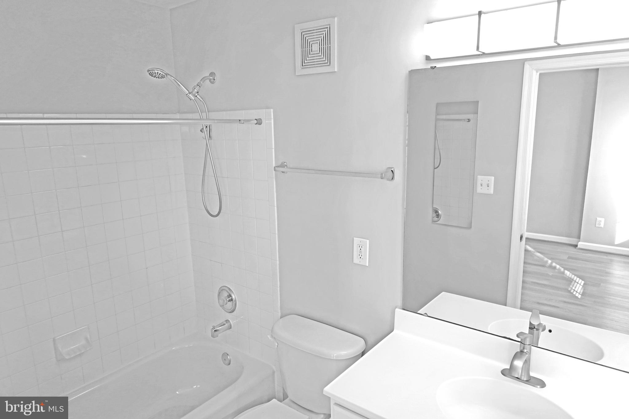 METRO PLACE AT DUNN LORING - Residential Lease