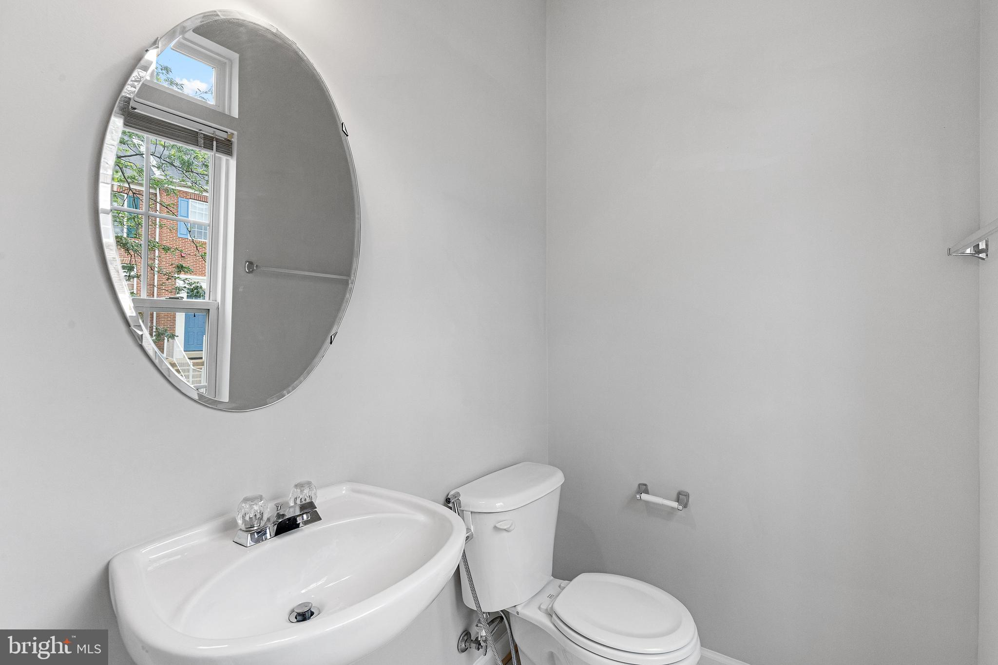 METRO PLACE AT DUNN LORING - Residential Lease