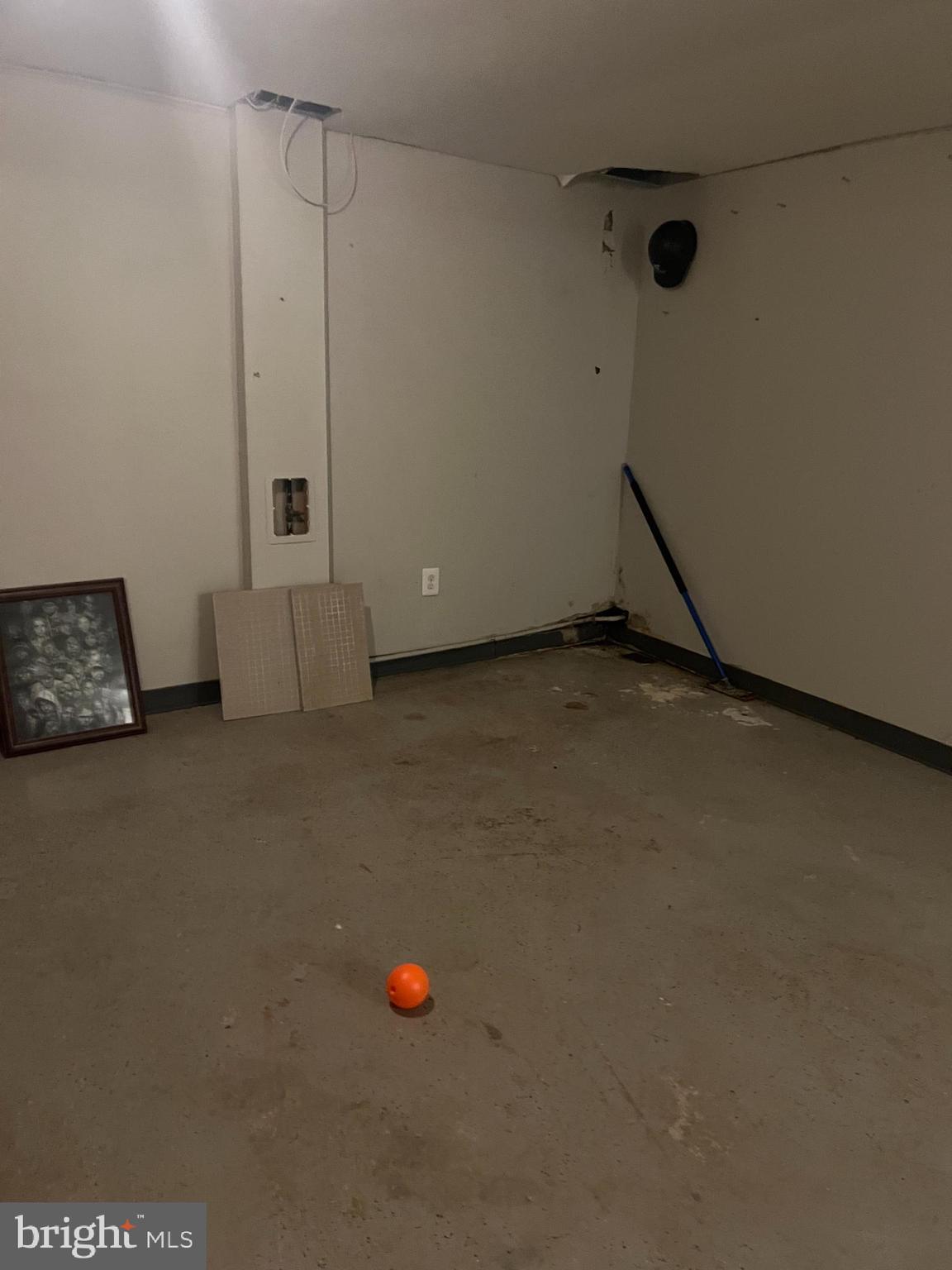 CENTRAL PARK CONDO - Residential