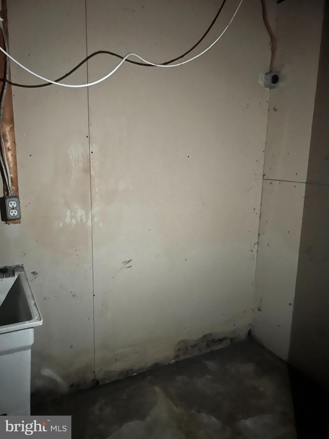 CENTRAL PARK CONDO - Residential