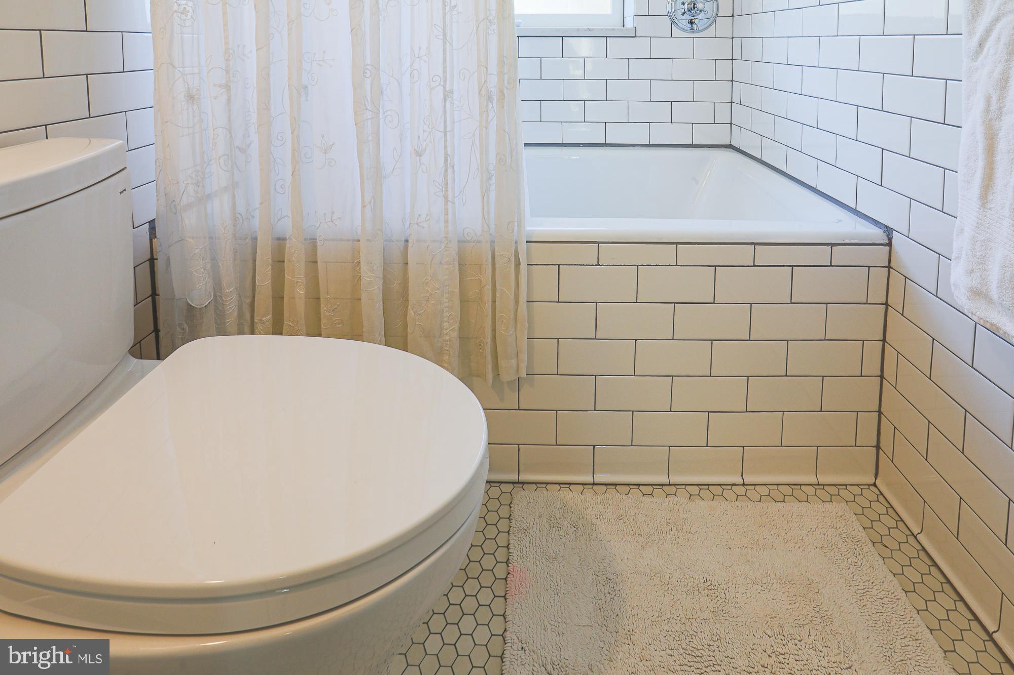 ROLAND PARK - Residential