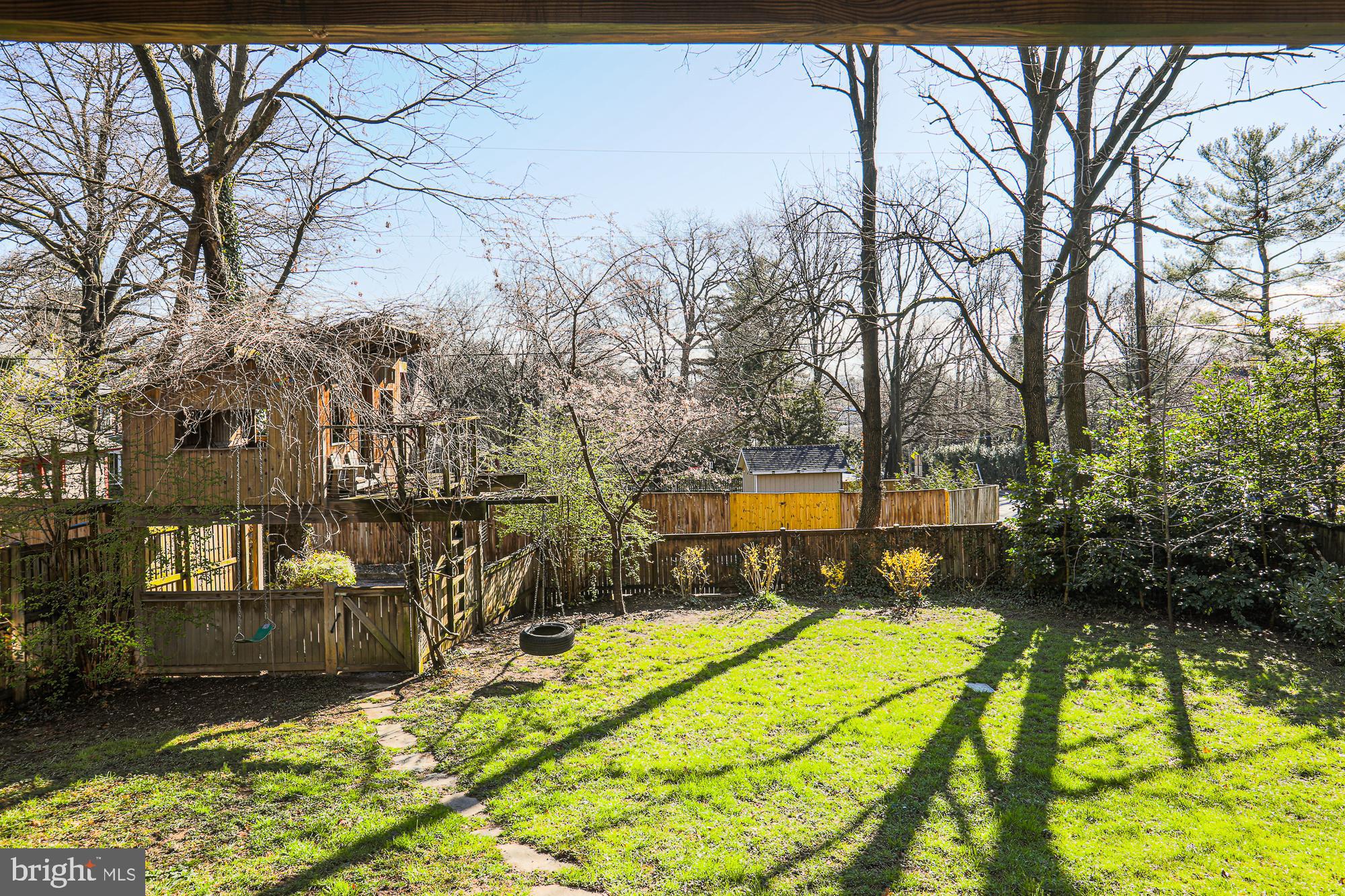 ROLAND PARK - Residential