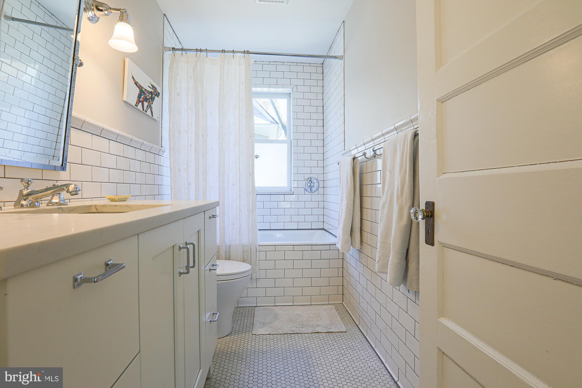 ROLAND PARK - Residential