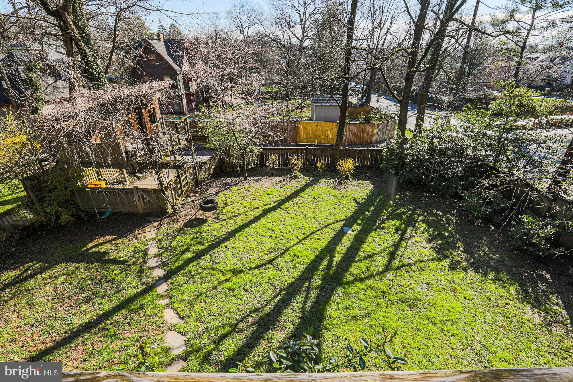 ROLAND PARK - Residential