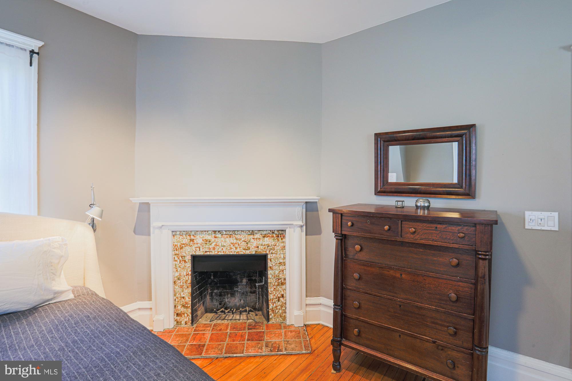 ROLAND PARK - Residential