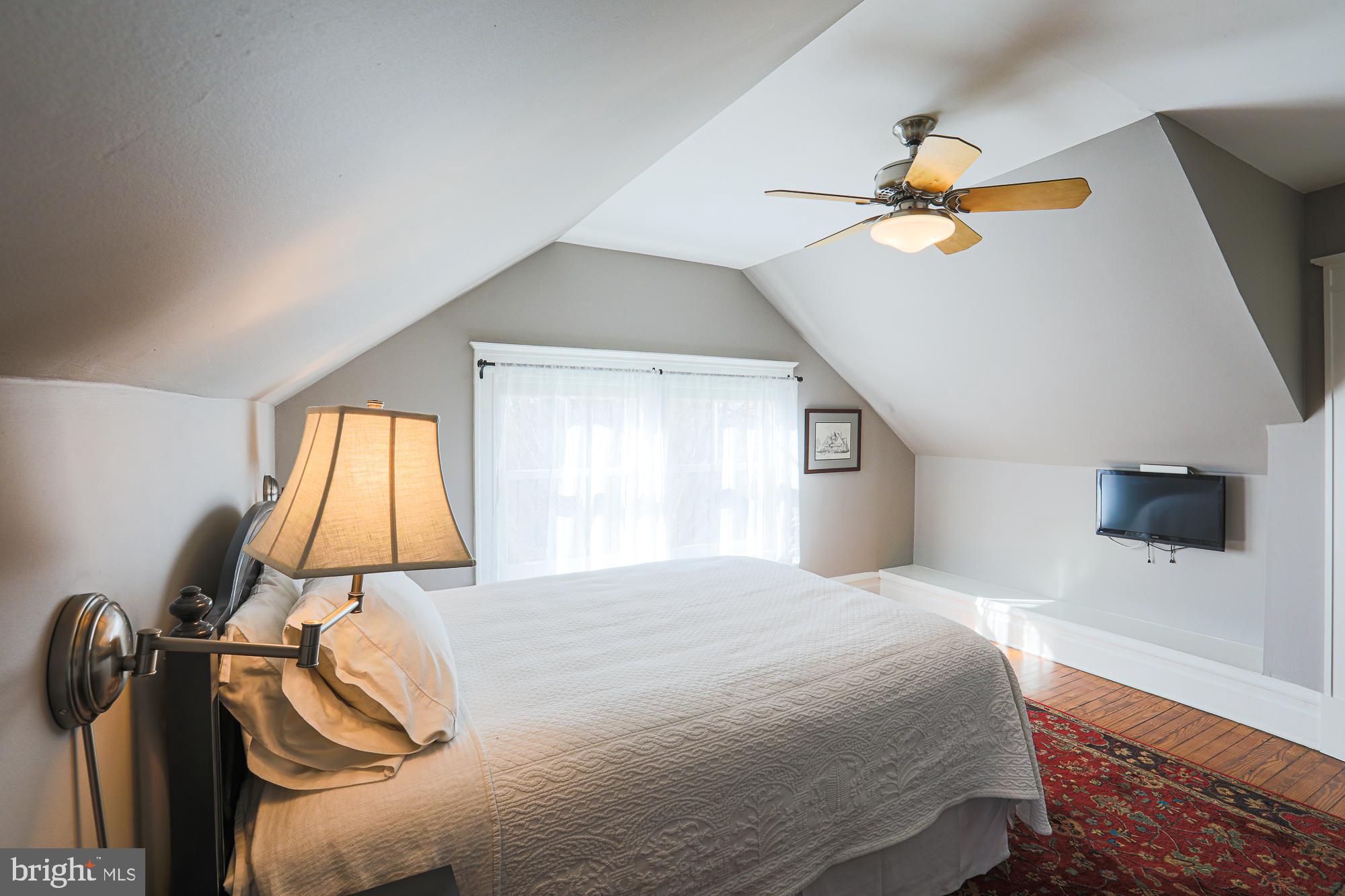 ROLAND PARK - Residential