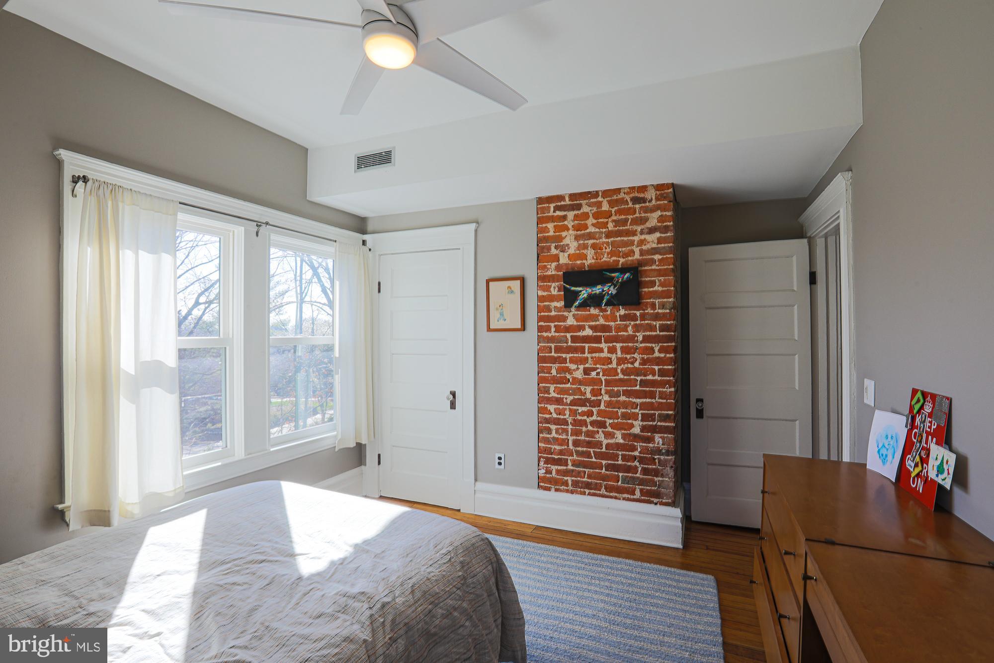 ROLAND PARK - Residential