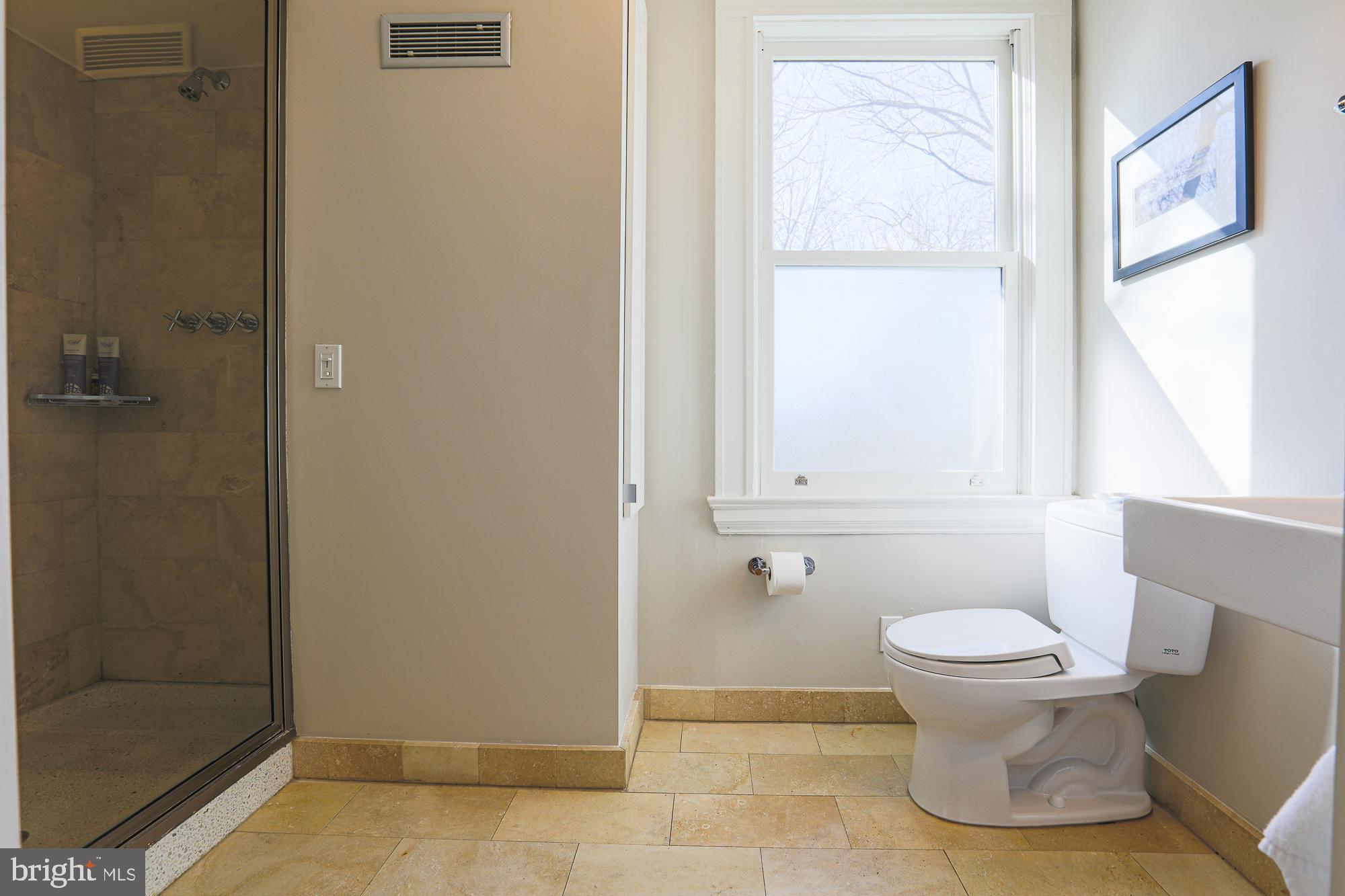 ROLAND PARK - Residential