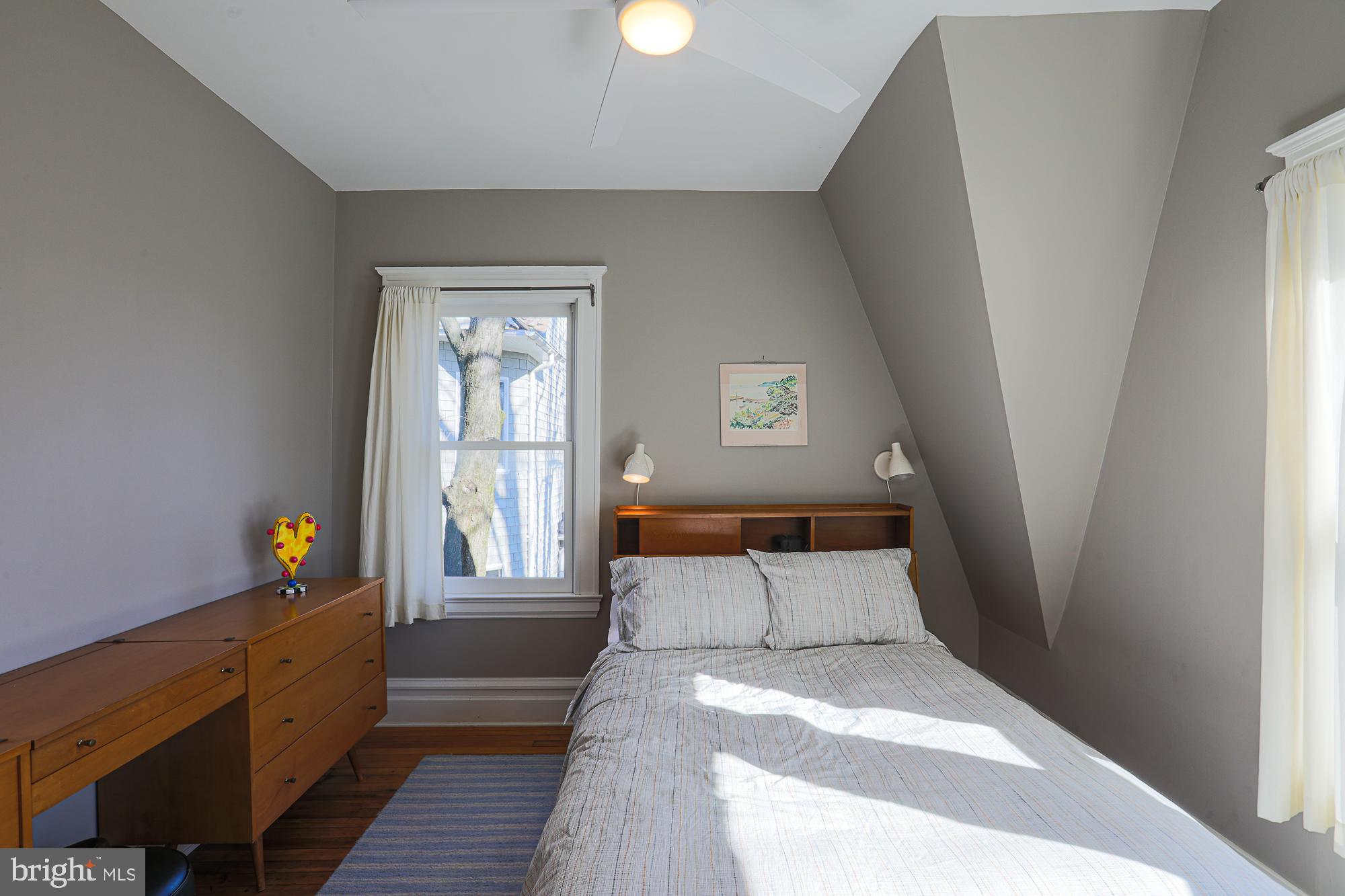 ROLAND PARK - Residential