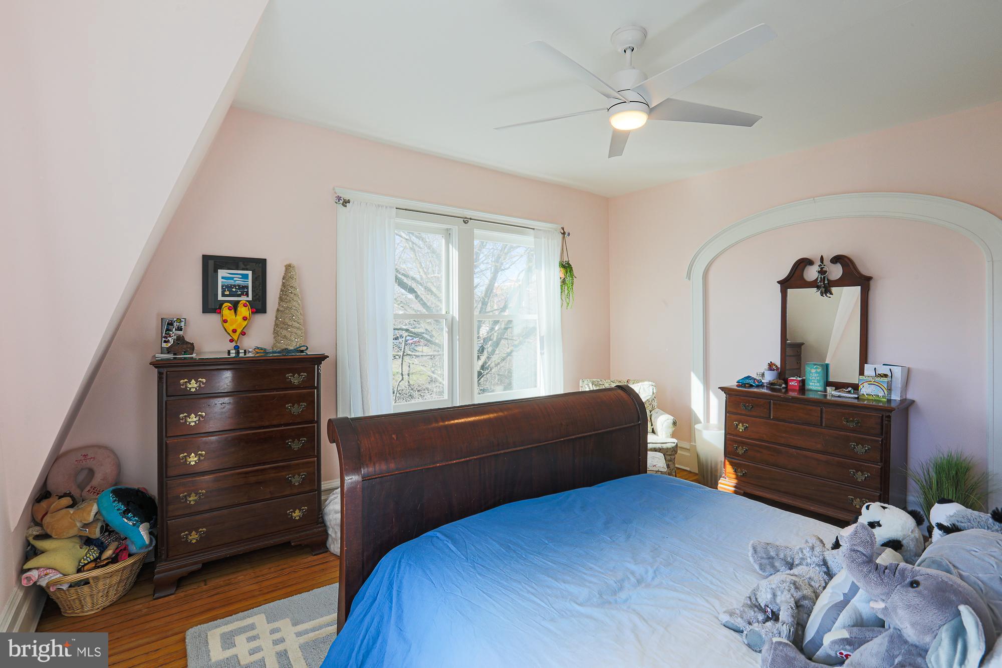 ROLAND PARK - Residential