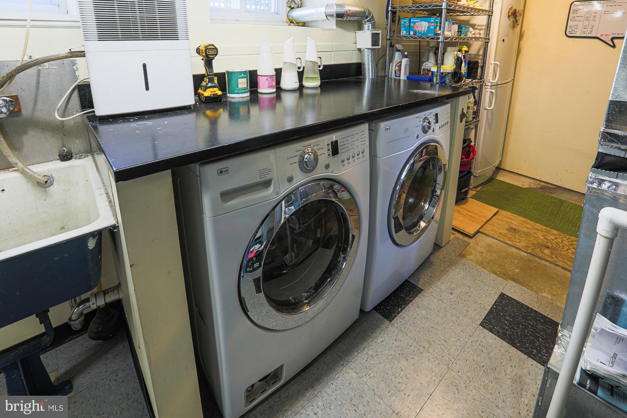 ROLAND PARK - Residential