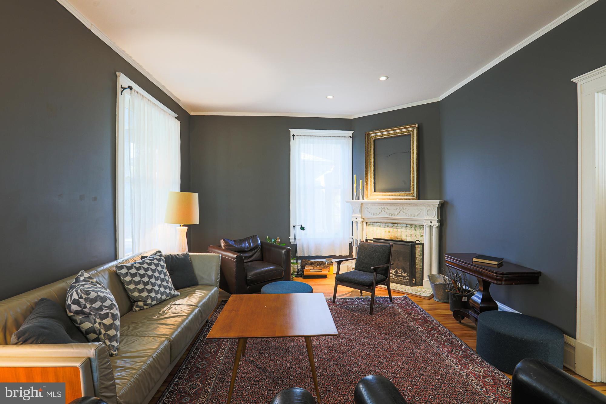 ROLAND PARK - Residential